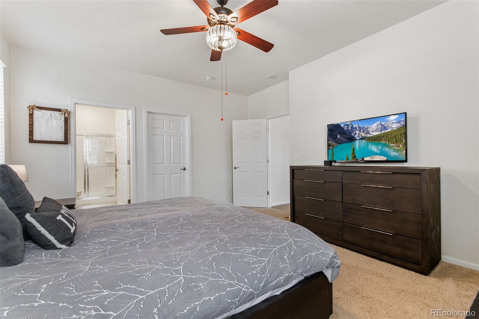 6037 N Halifax Court