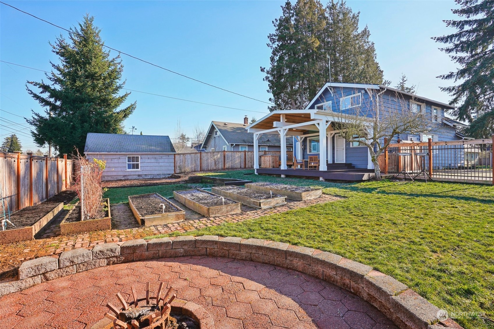 4423 N 30th Street