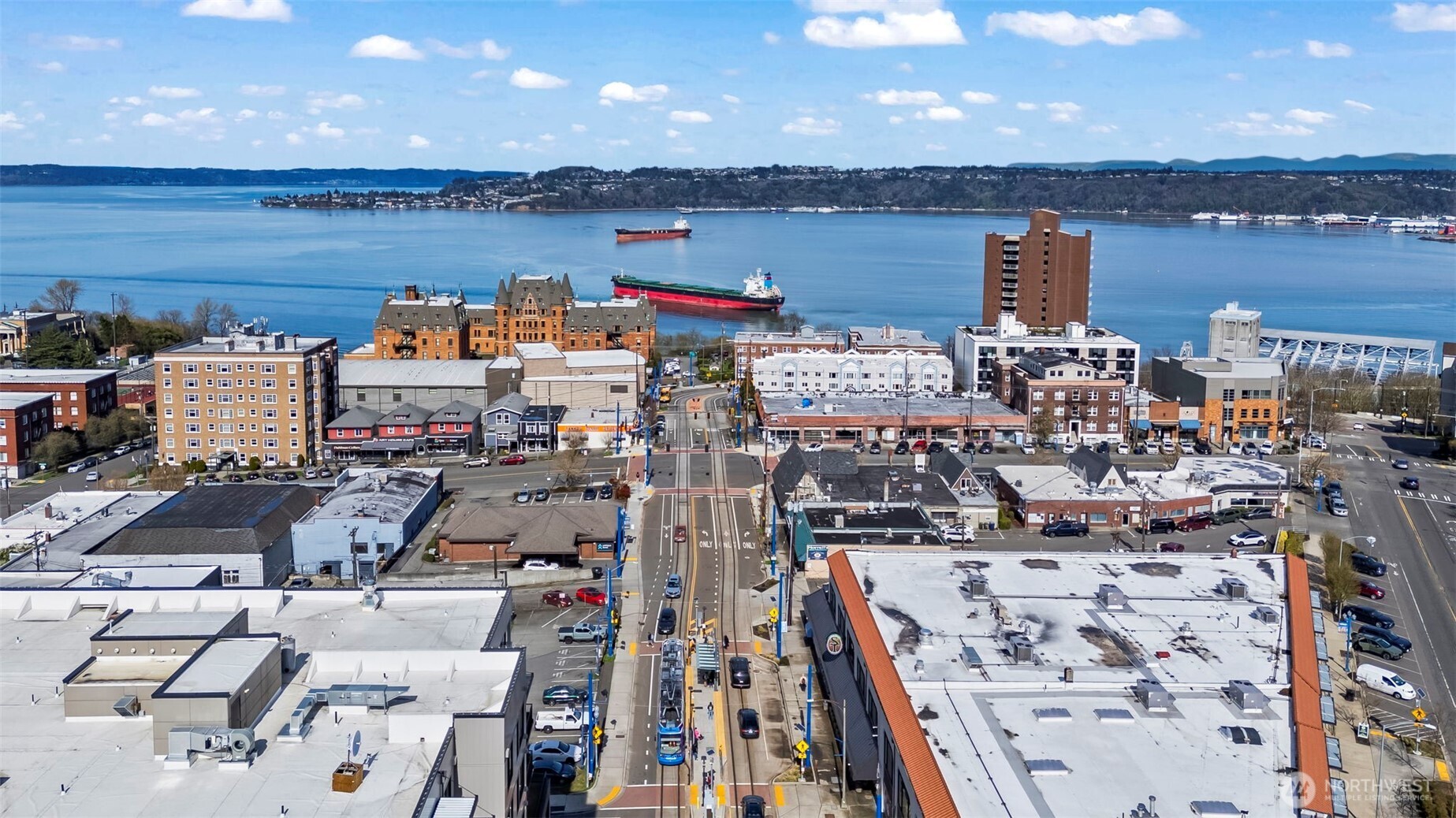 25 N Broadway Unit: 203