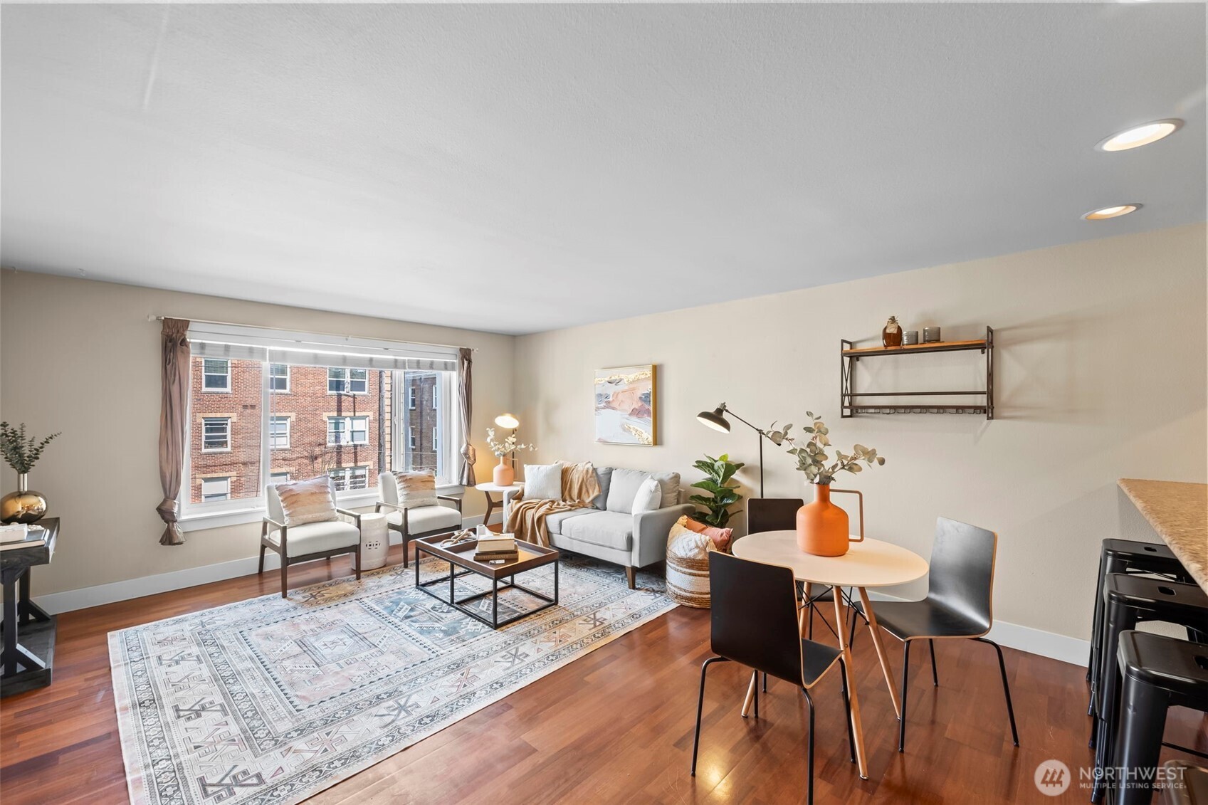 25 N Broadway Unit: 203