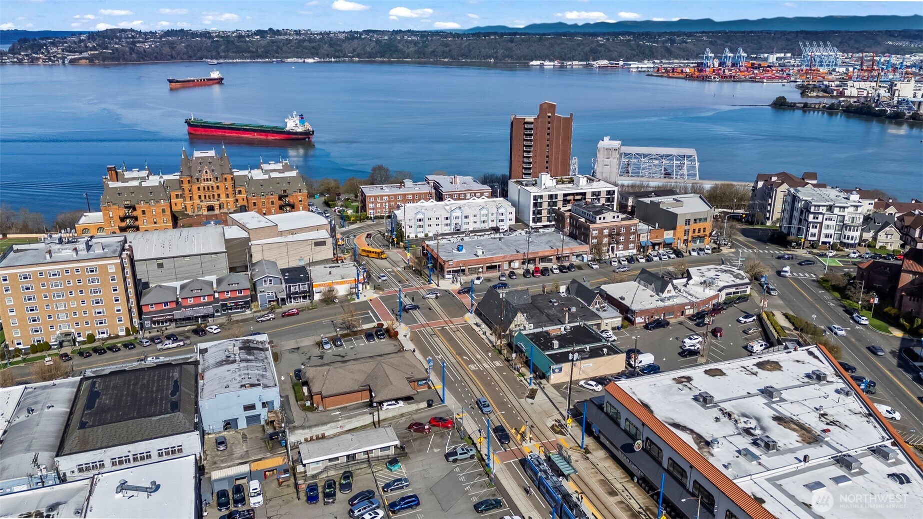 25 N Broadway Unit: 203