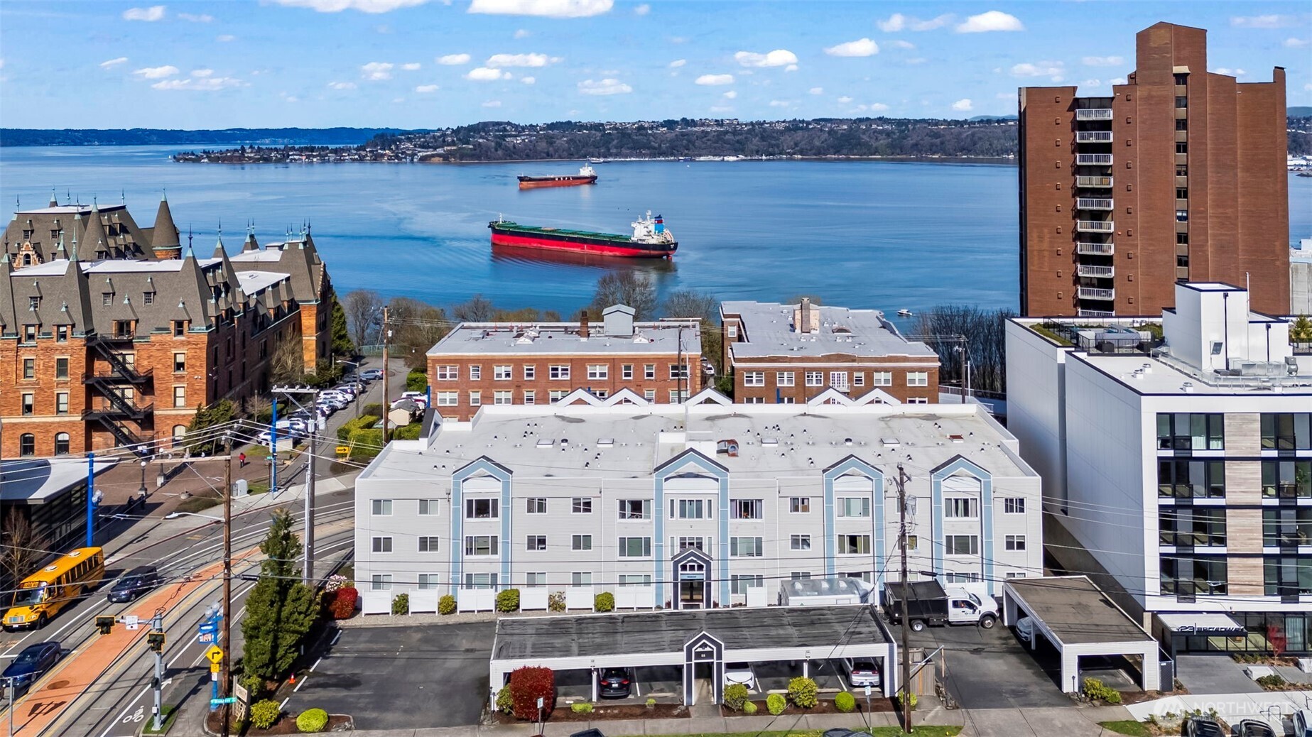 25 N Broadway Unit: 203