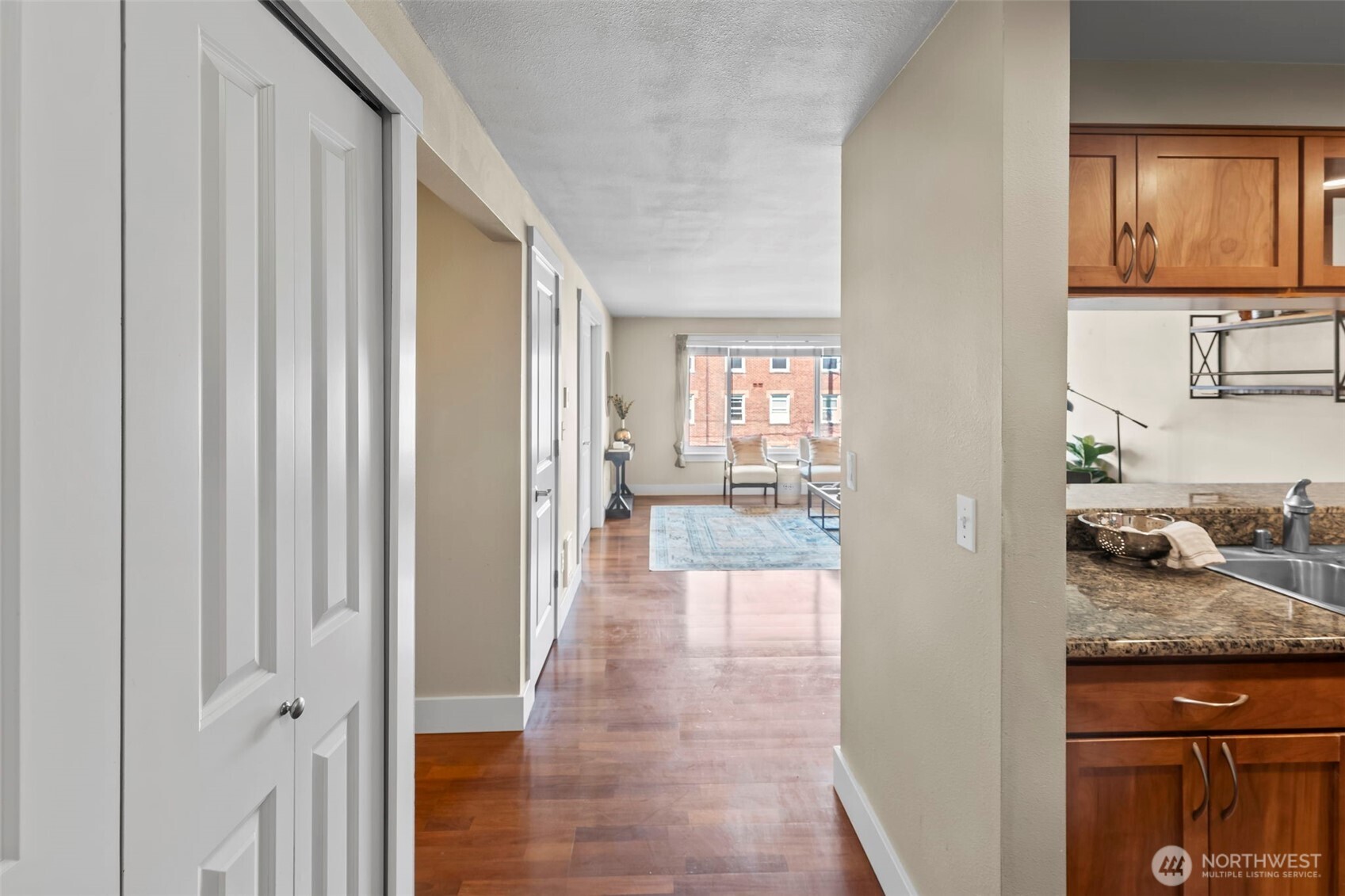 25 N Broadway Unit: 203