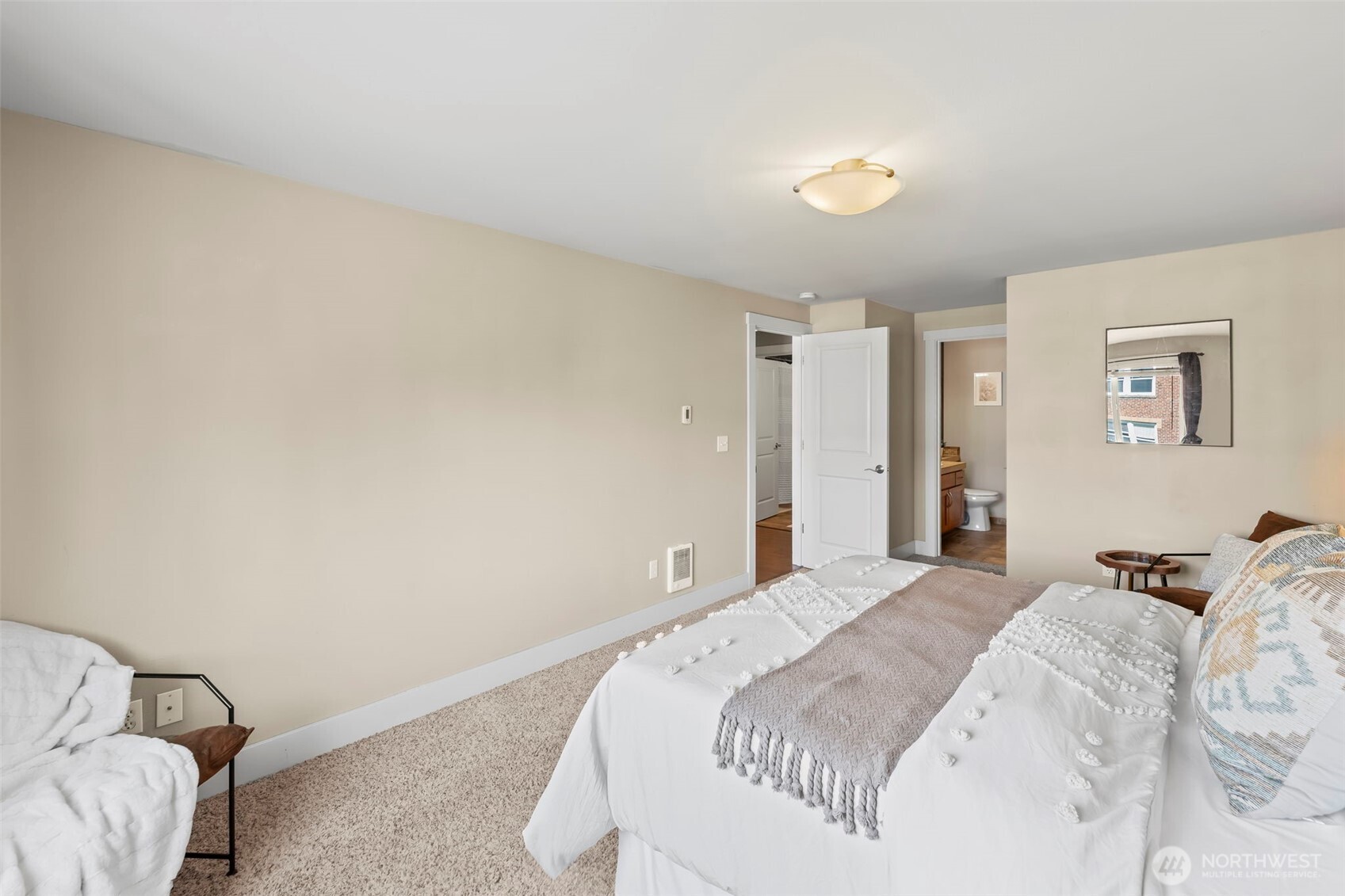 25 N Broadway Unit: 203