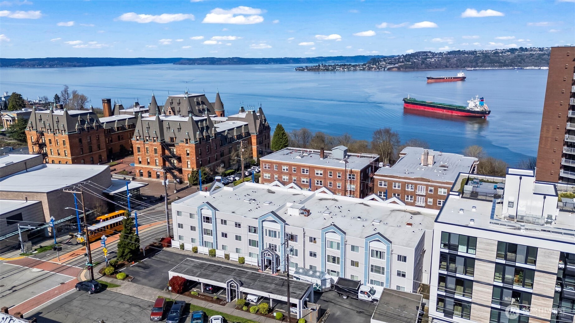 25 N Broadway Unit: 203