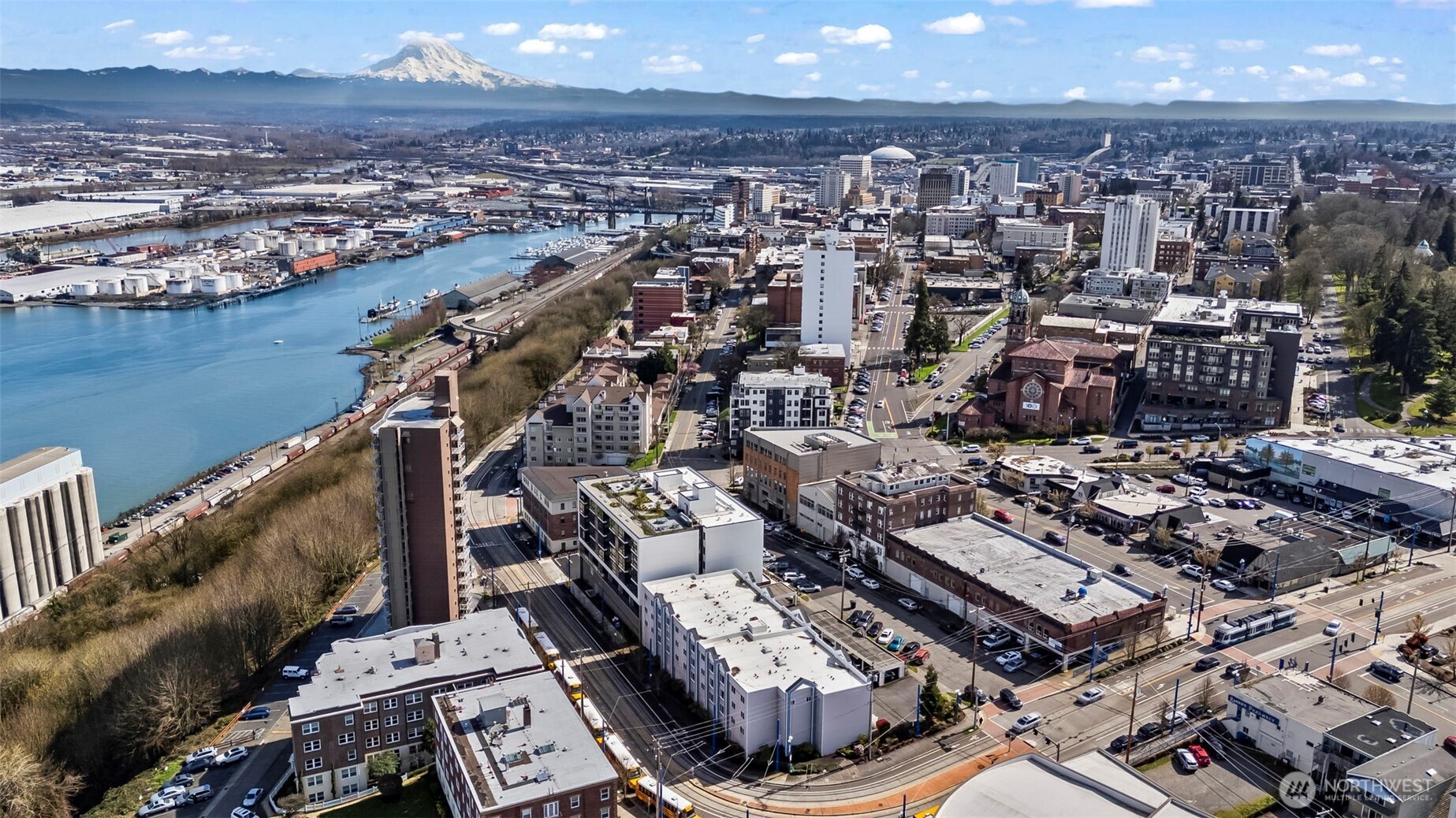 25 N Broadway Unit: 203