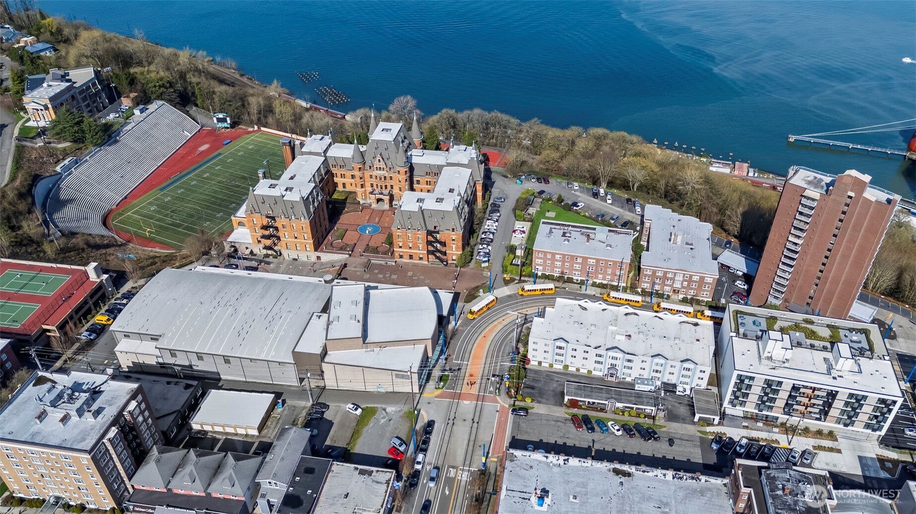 25 N Broadway Unit: 203