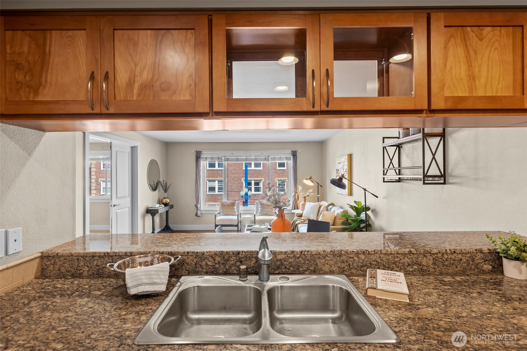 25 N Broadway Unit: 203