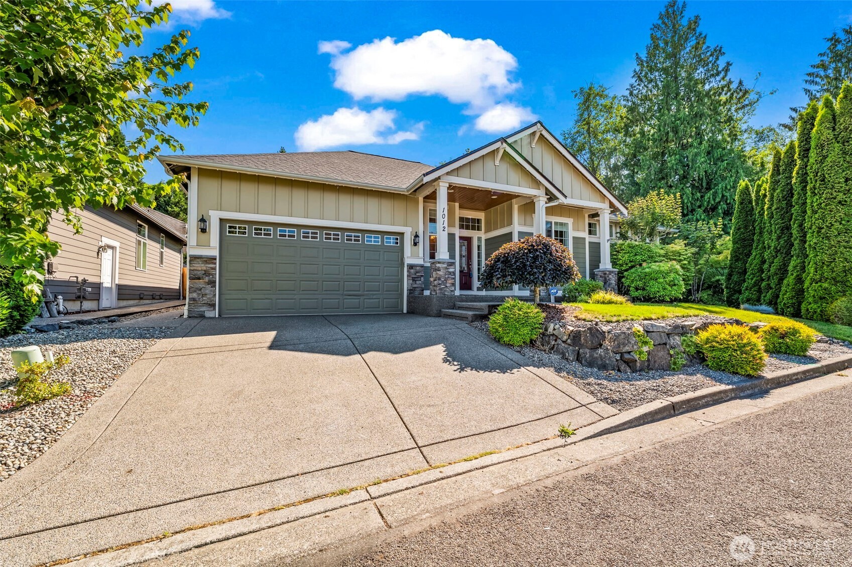 1012 20th Avenue Ct SW