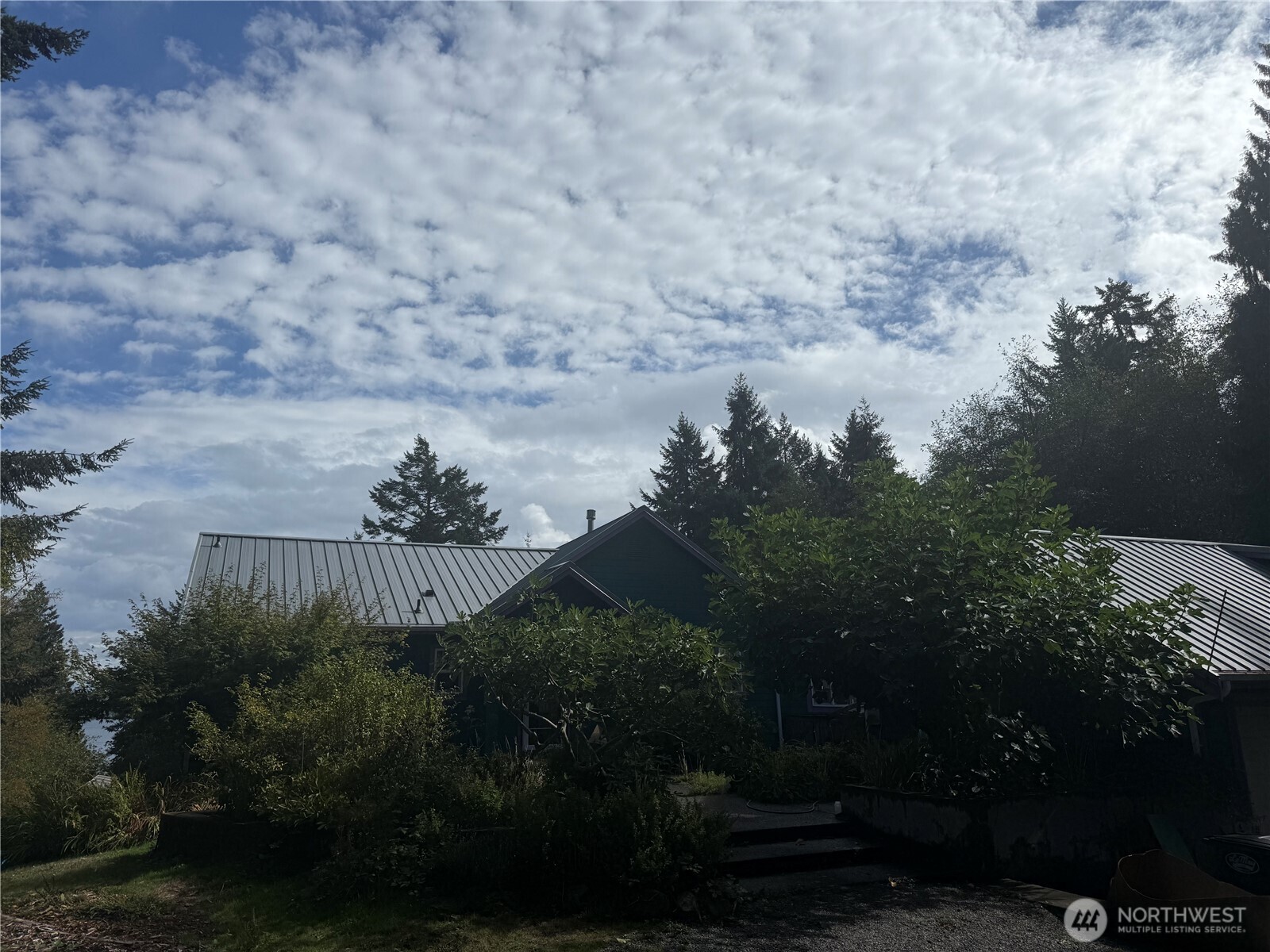 9520 Johnson Point Road NE