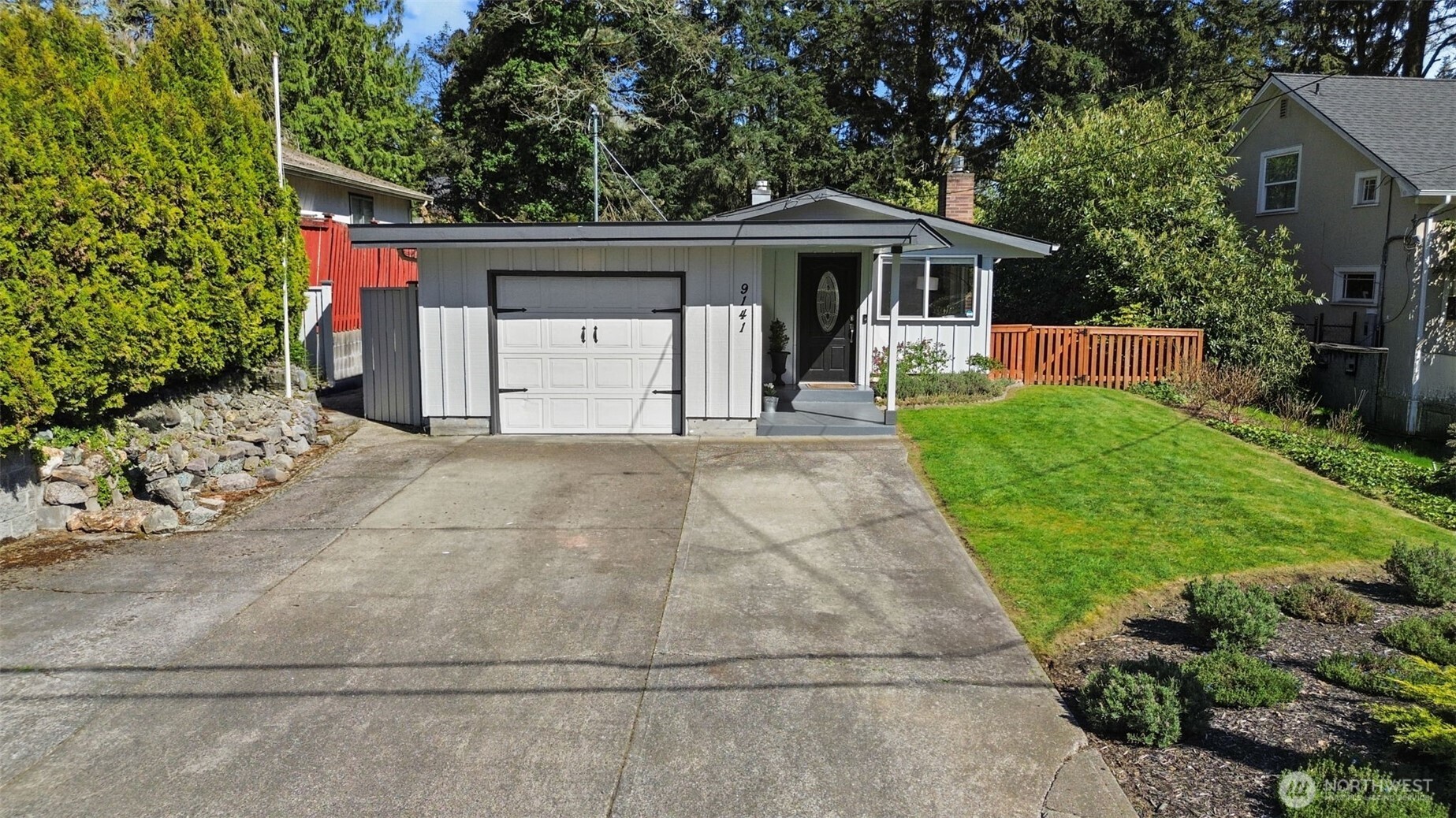 9141 Waverly Drive SW