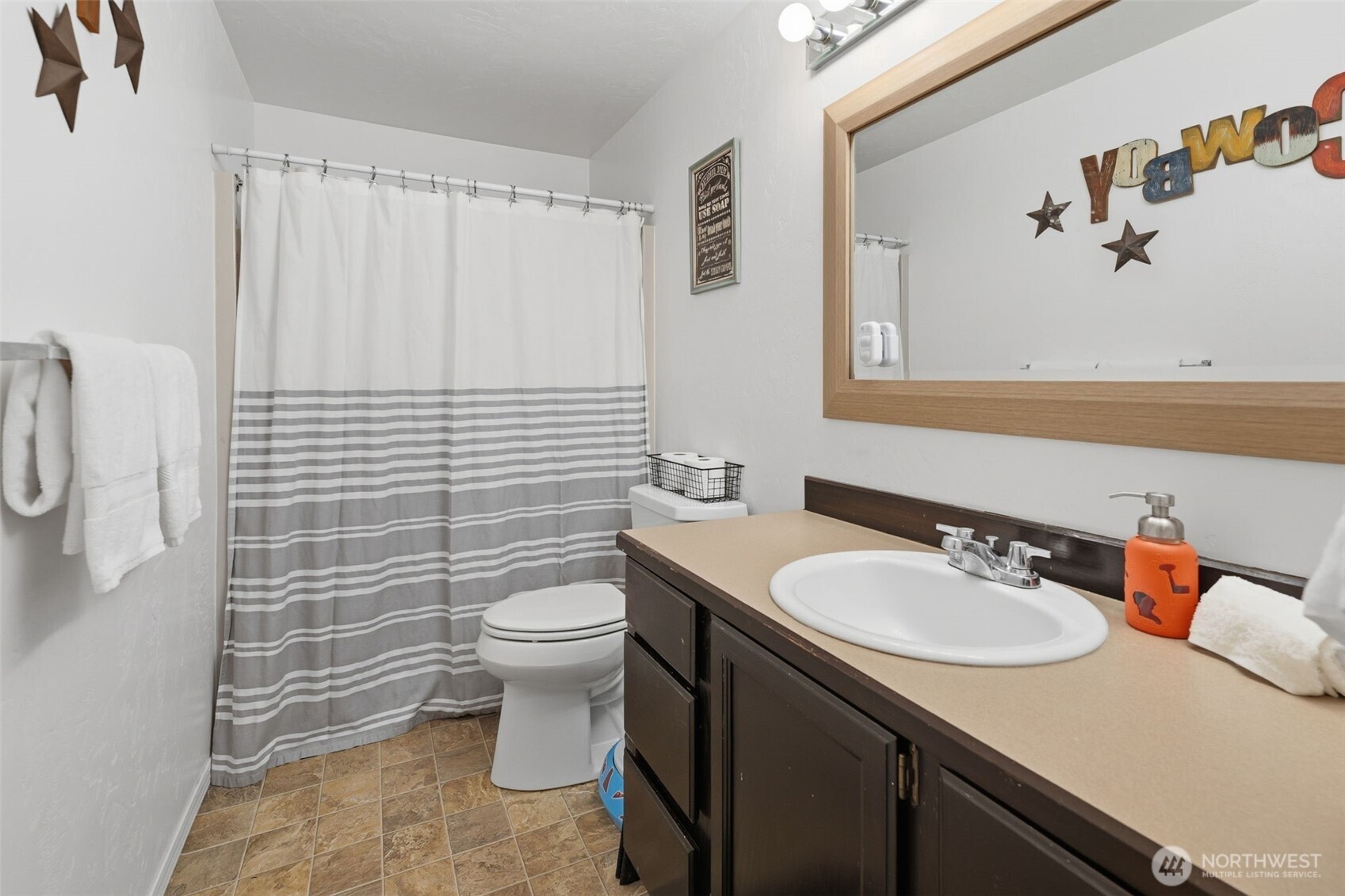 3152 Carpenter Hills Loop SE