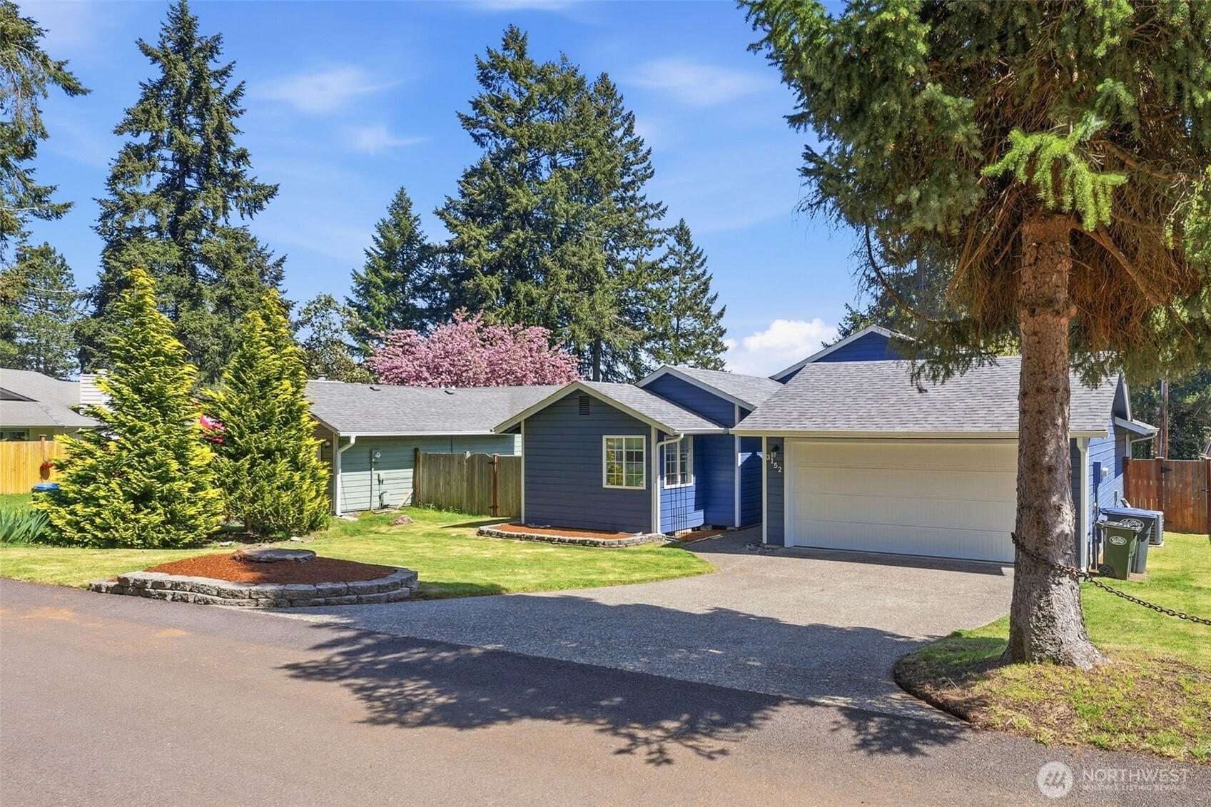 3152 Carpenter Hills Loop SE