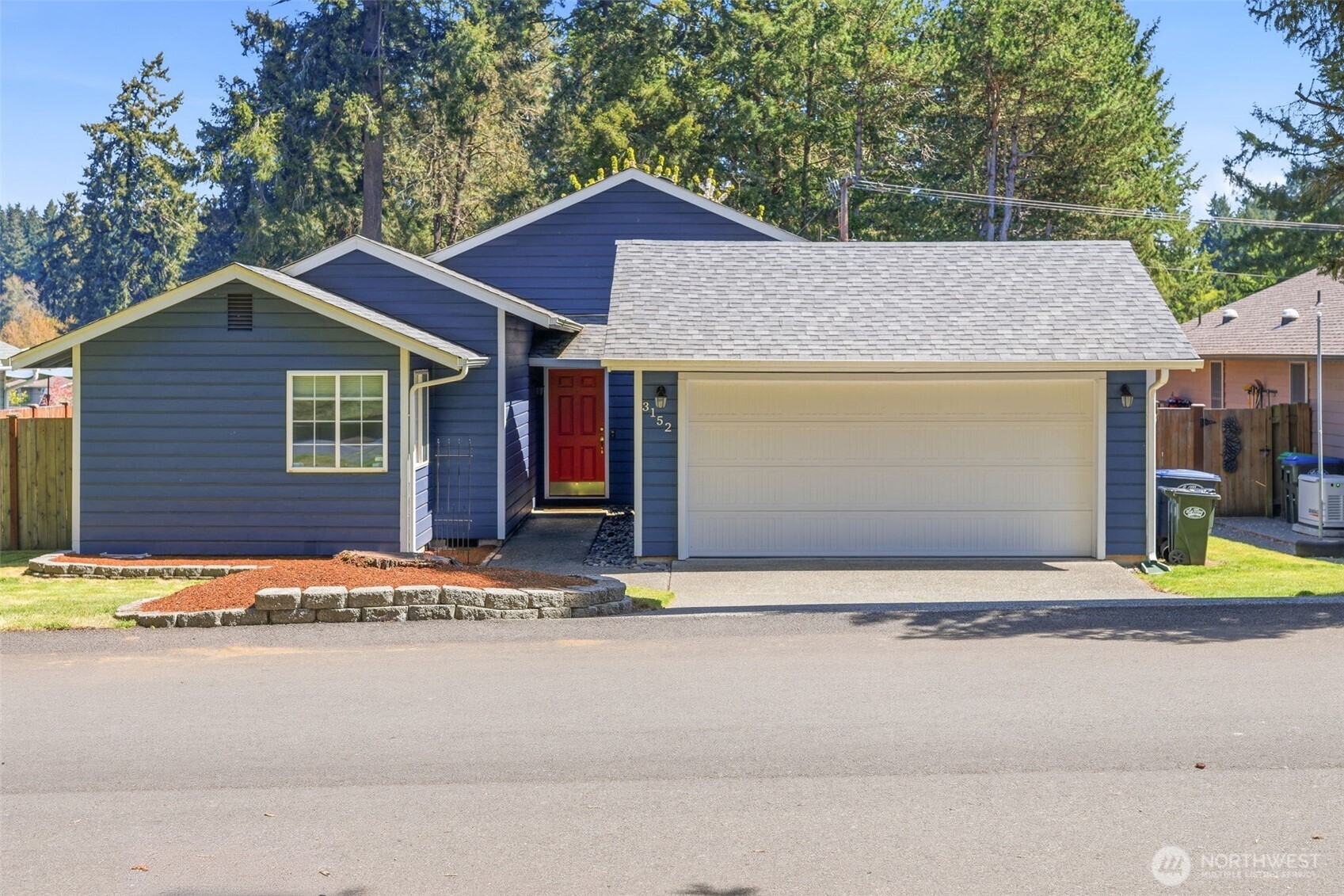 3152 Carpenter Hills Loop SE