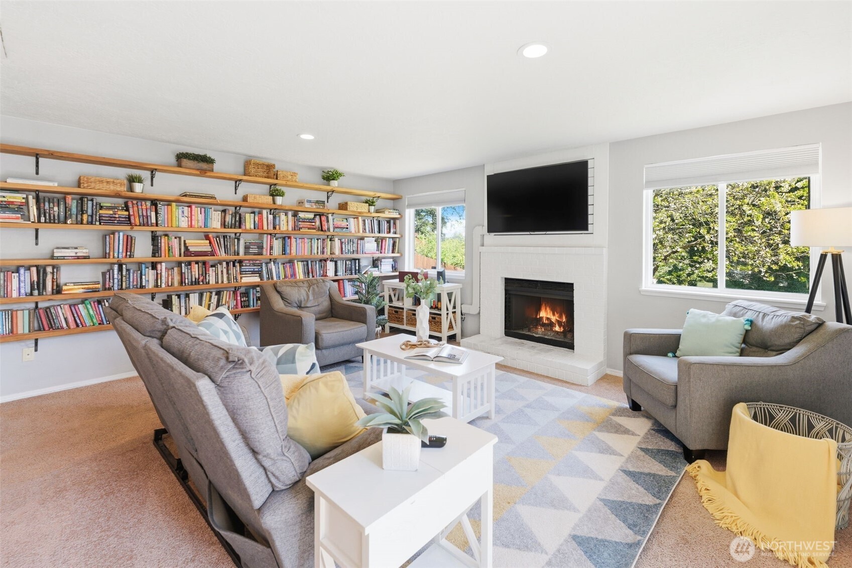 3152 Carpenter Hills Loop SE