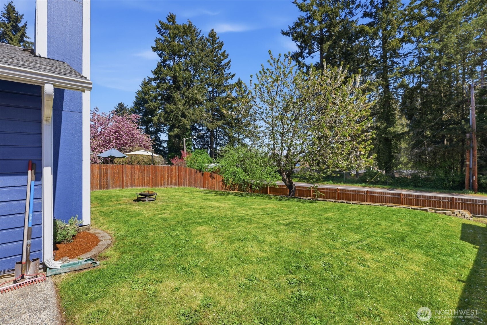 3152 Carpenter Hills Loop SE