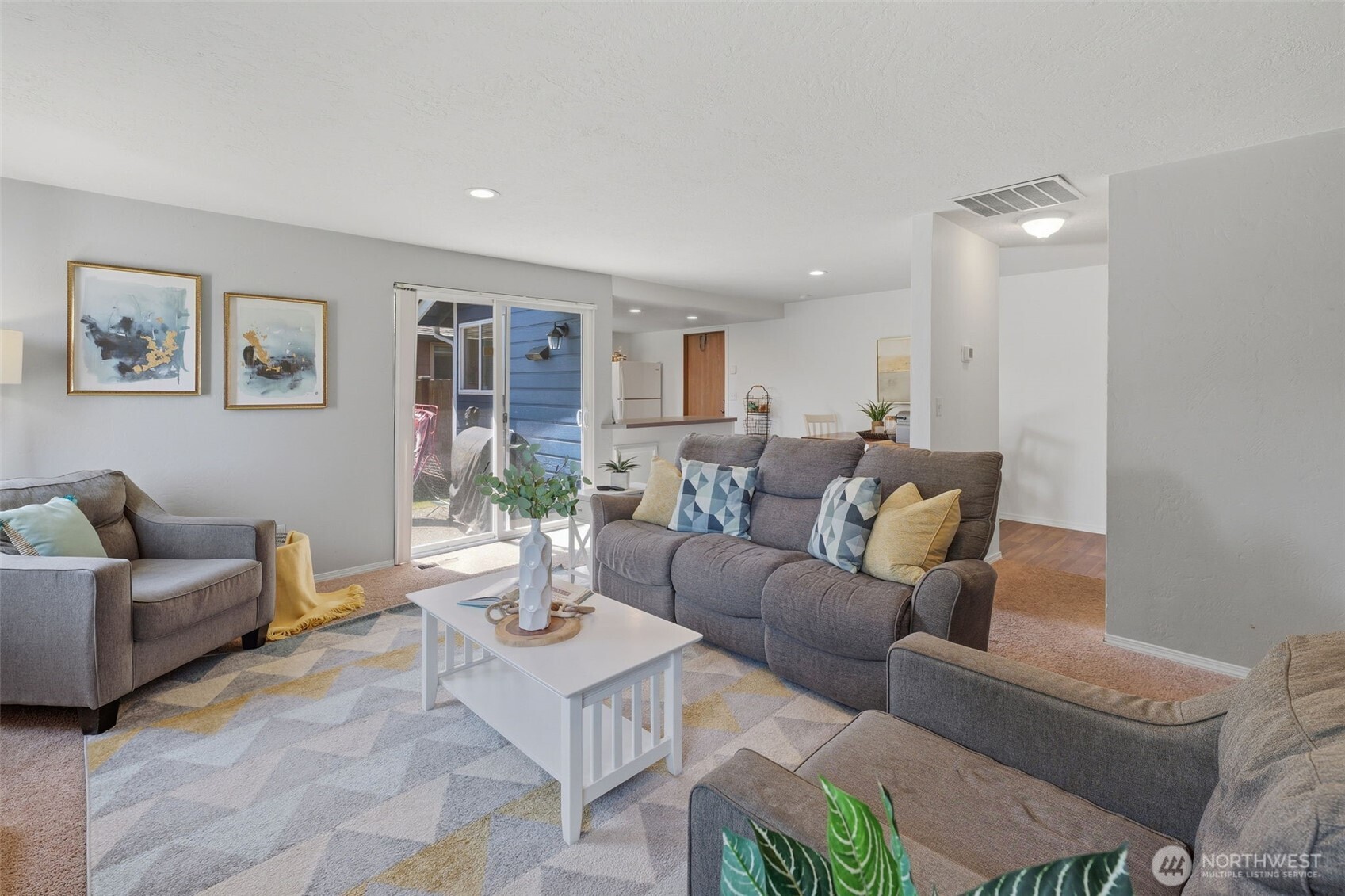 3152 Carpenter Hills Loop SE