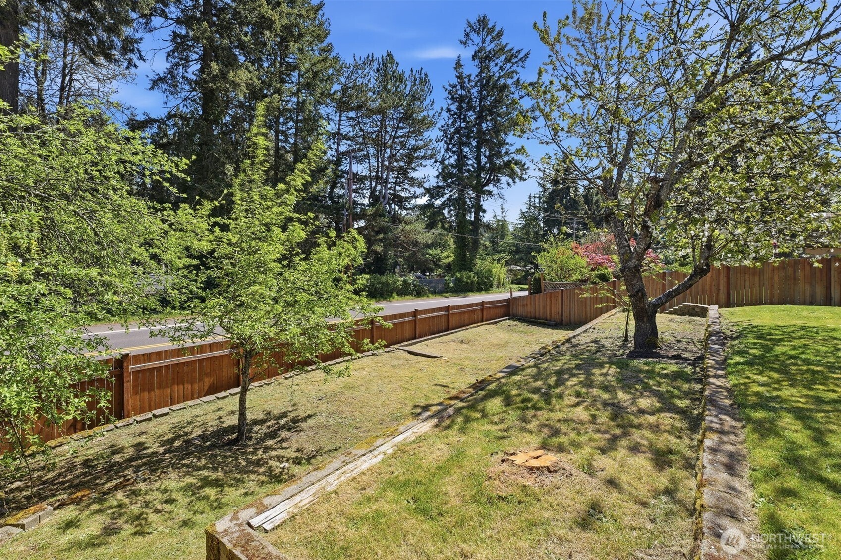 3152 Carpenter Hills Loop SE