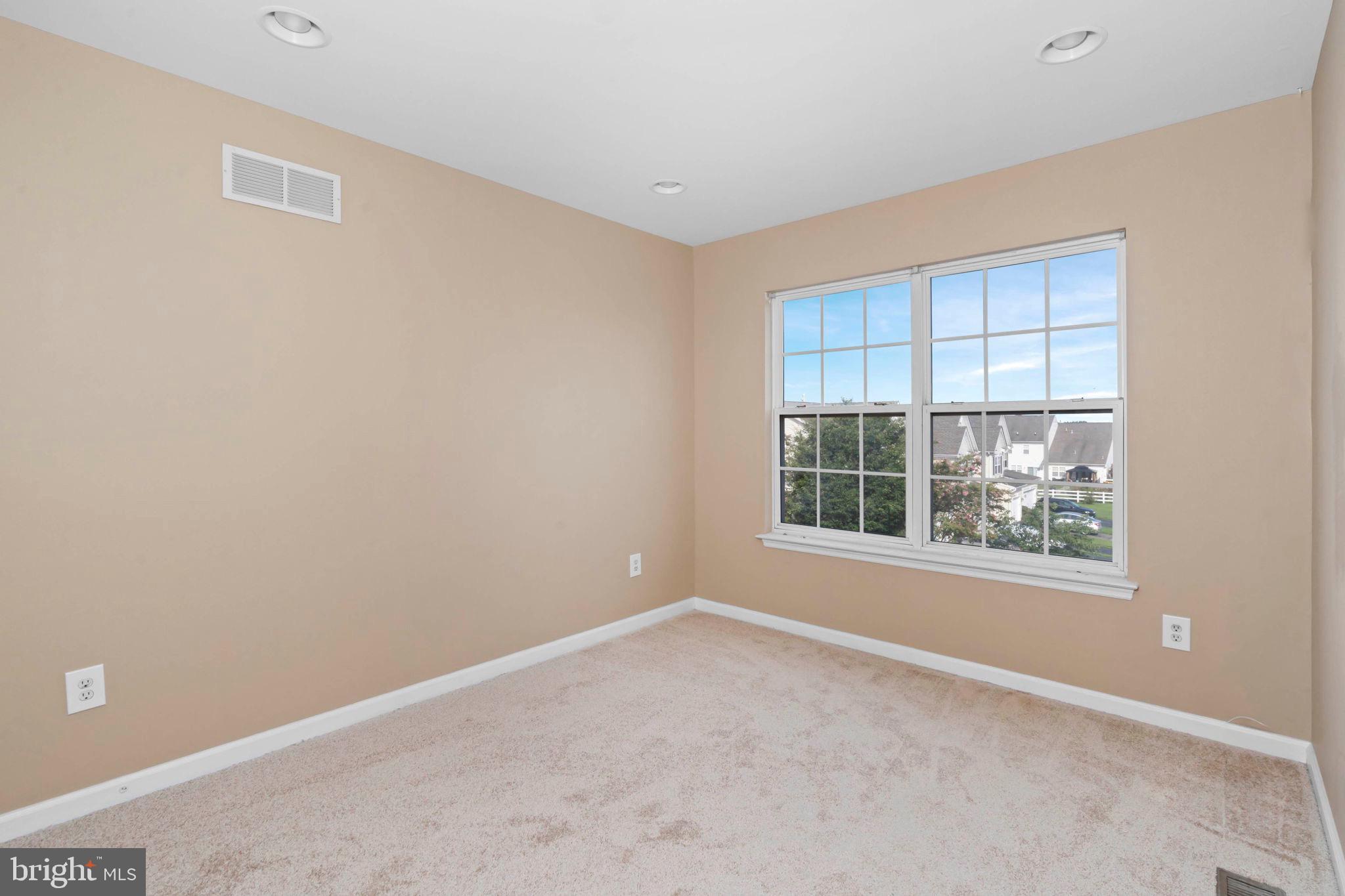 17 Montclair Dr