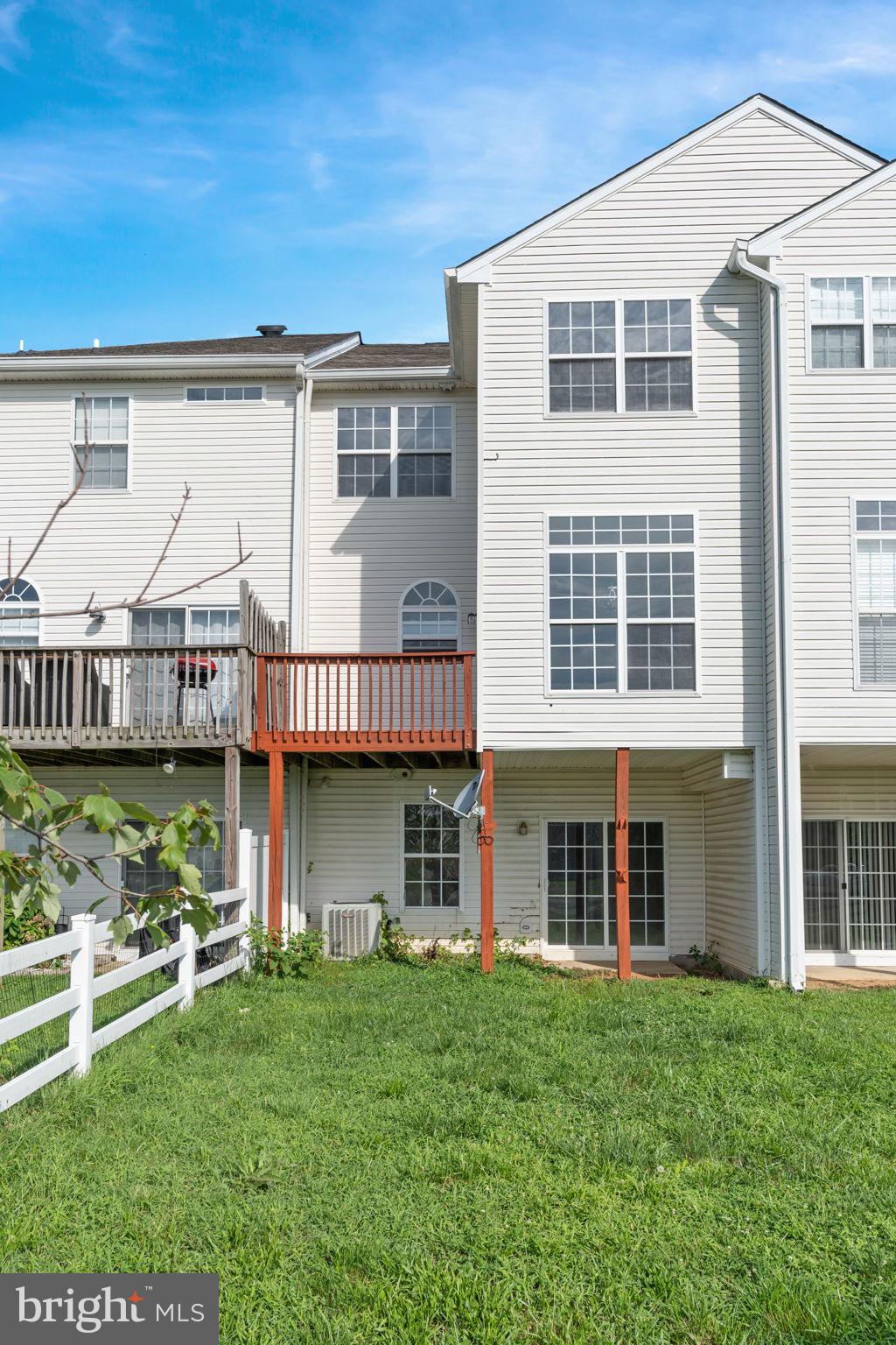 17 Montclair Dr