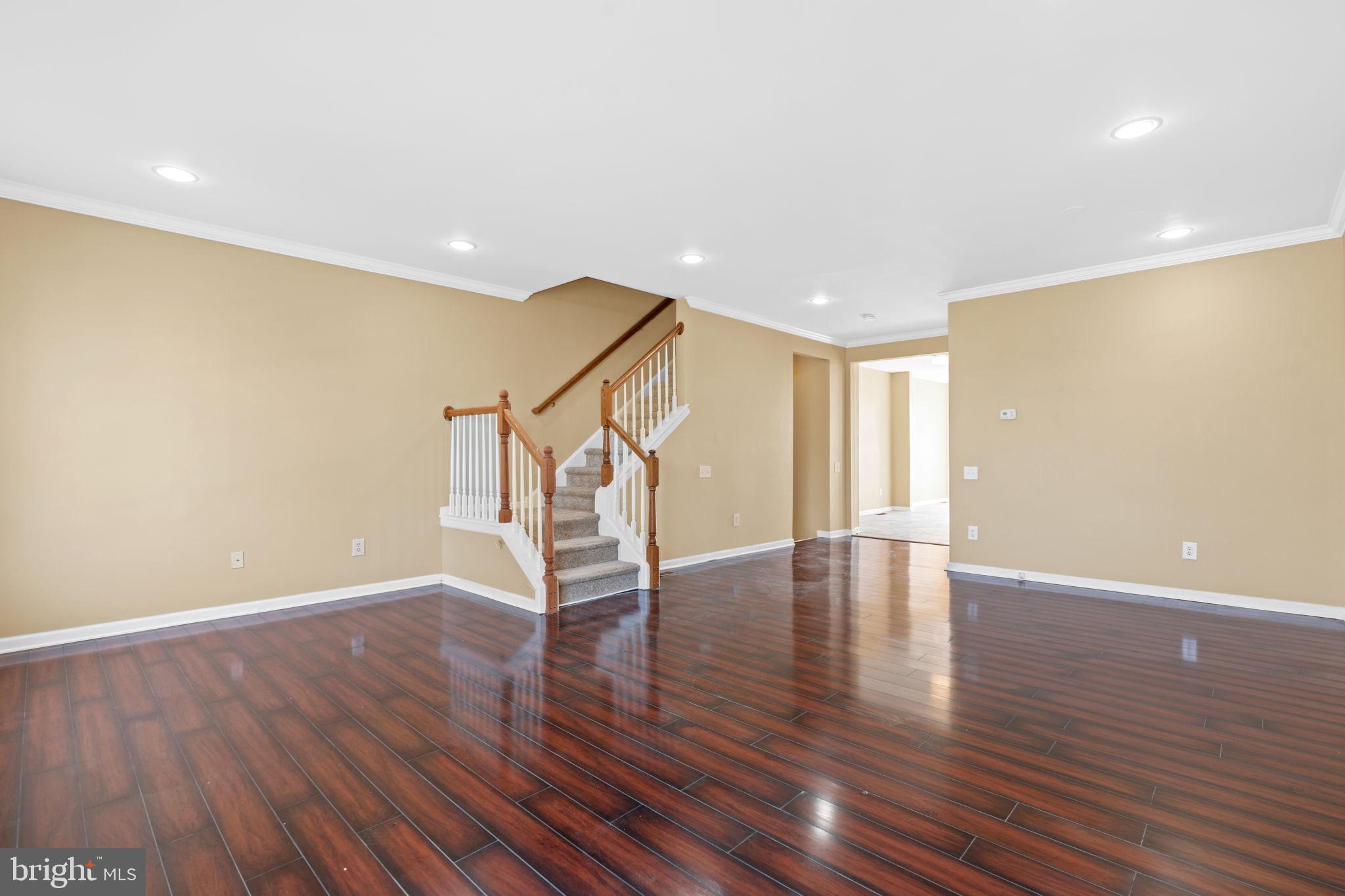17 Montclair Dr
