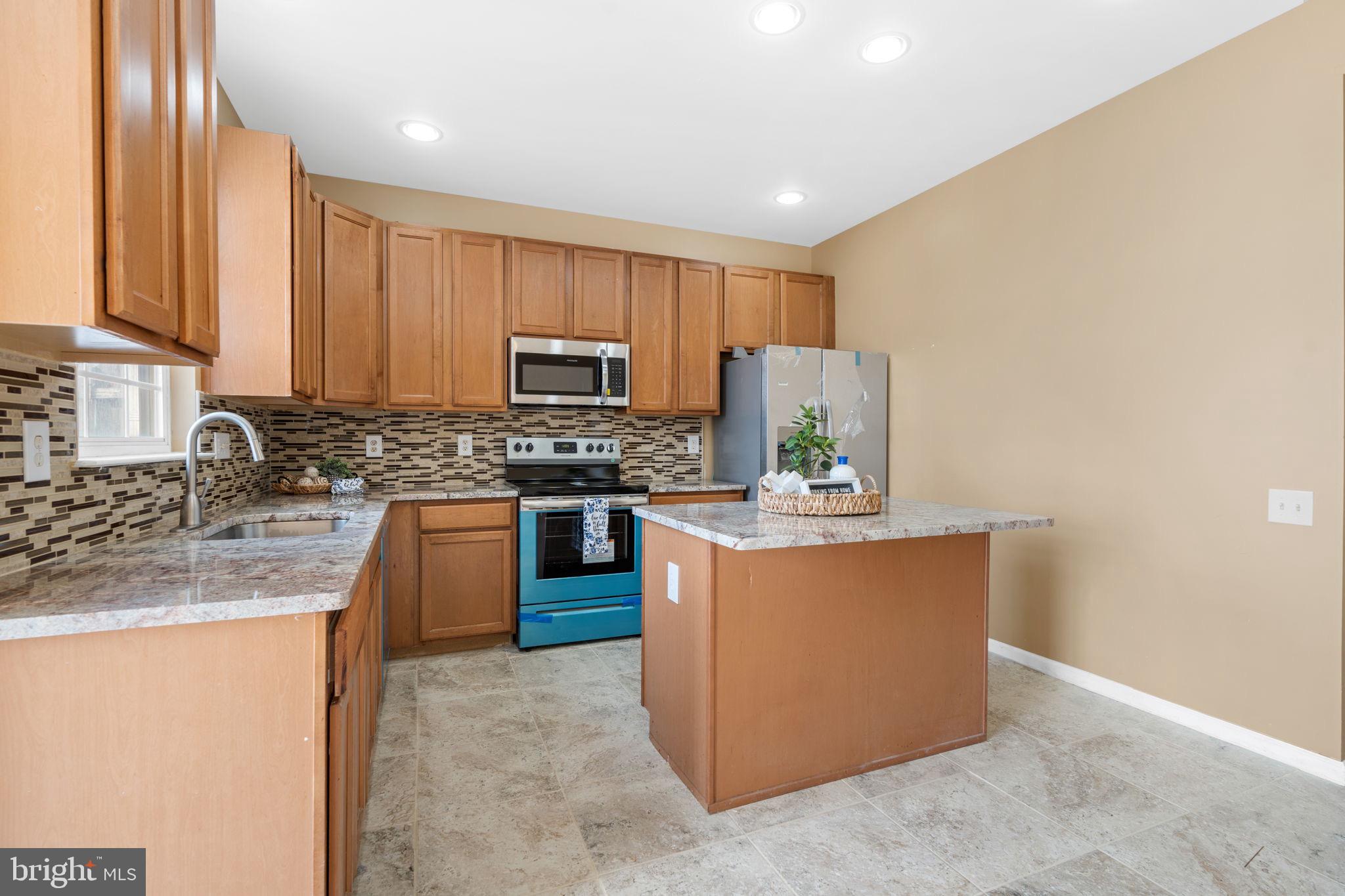 17 Montclair Dr