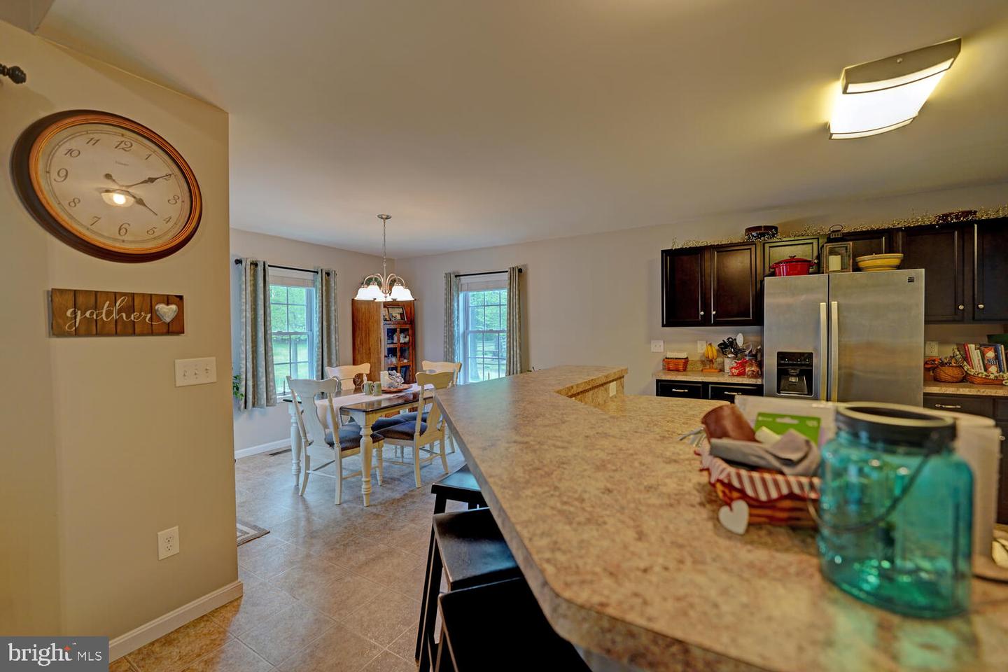 104 E Buck Point Rd