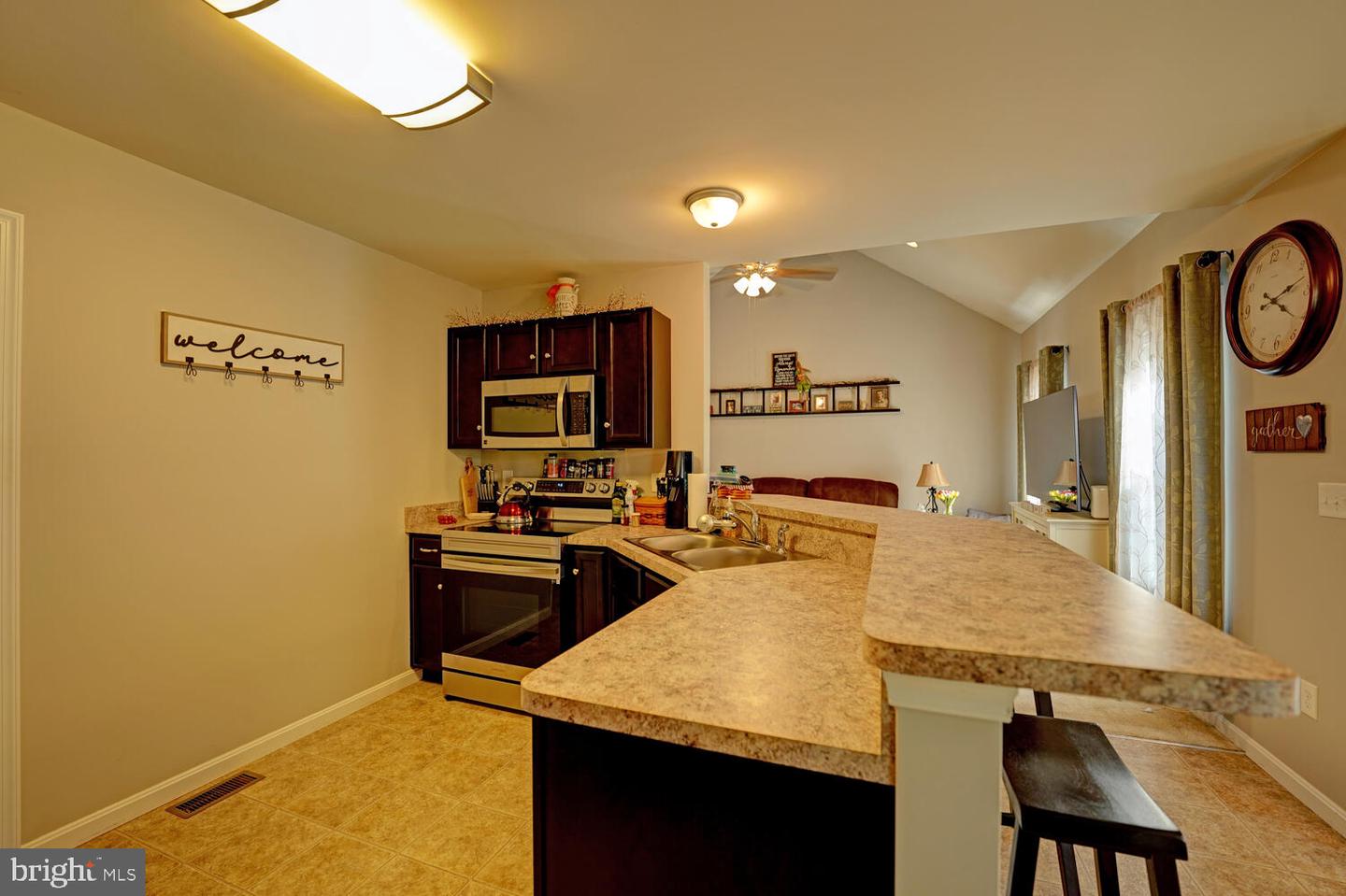 104 E Buck Point Rd