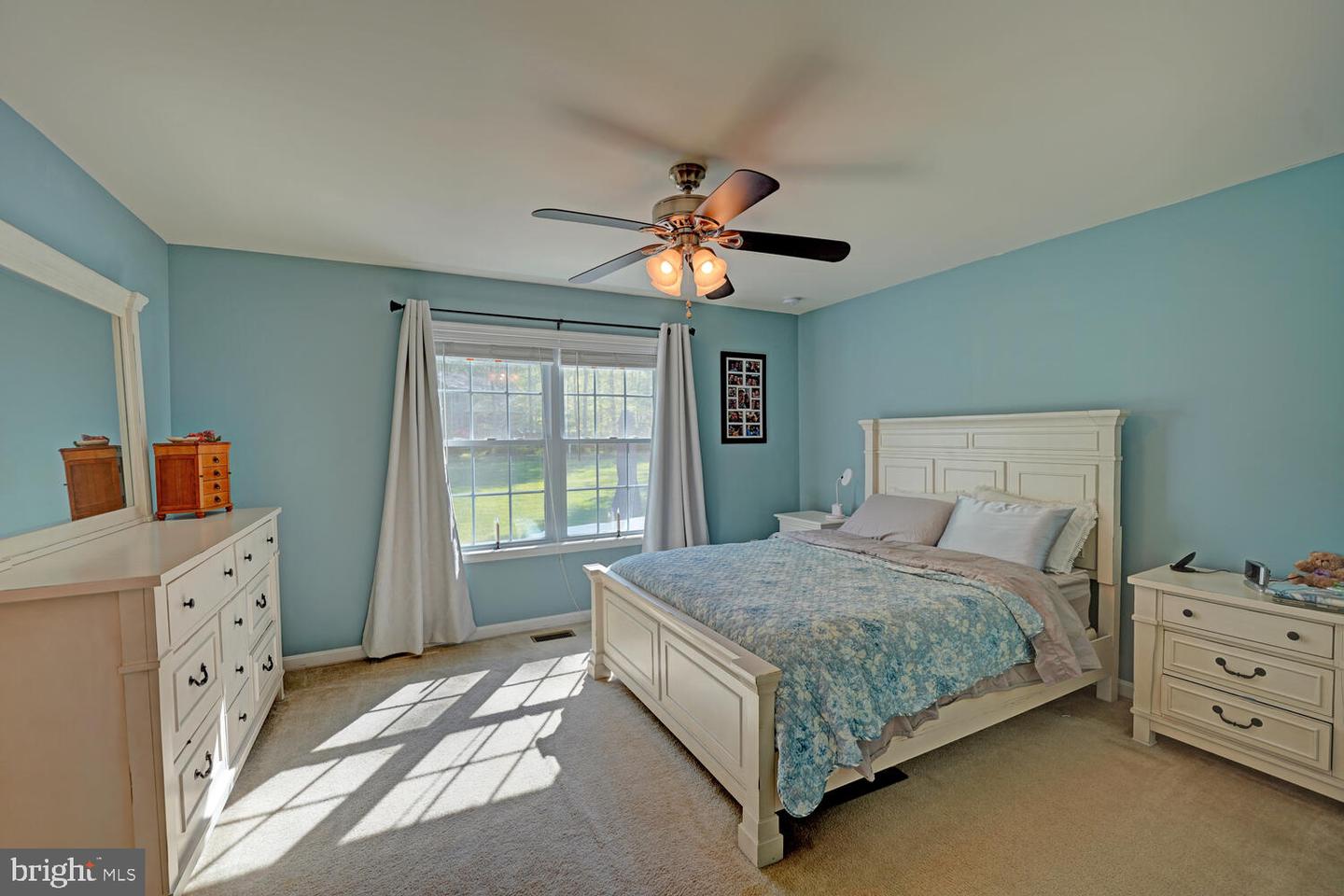 104 E Buck Point Rd