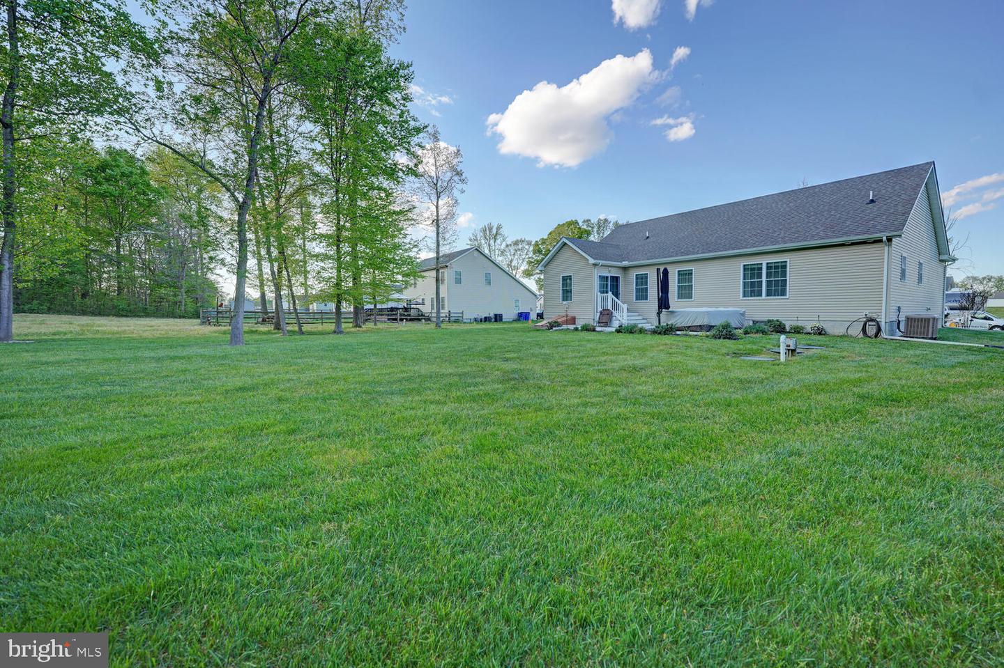 104 E Buck Point Rd