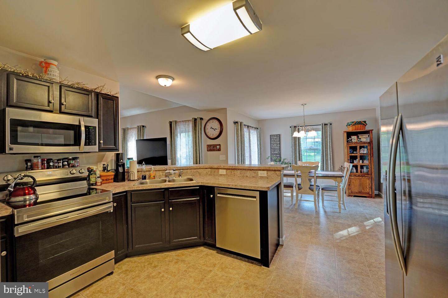 104 E Buck Point Rd