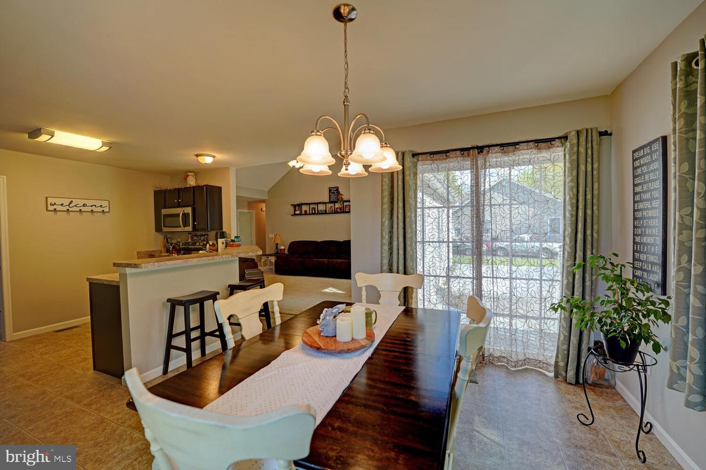 104 E Buck Point Rd
