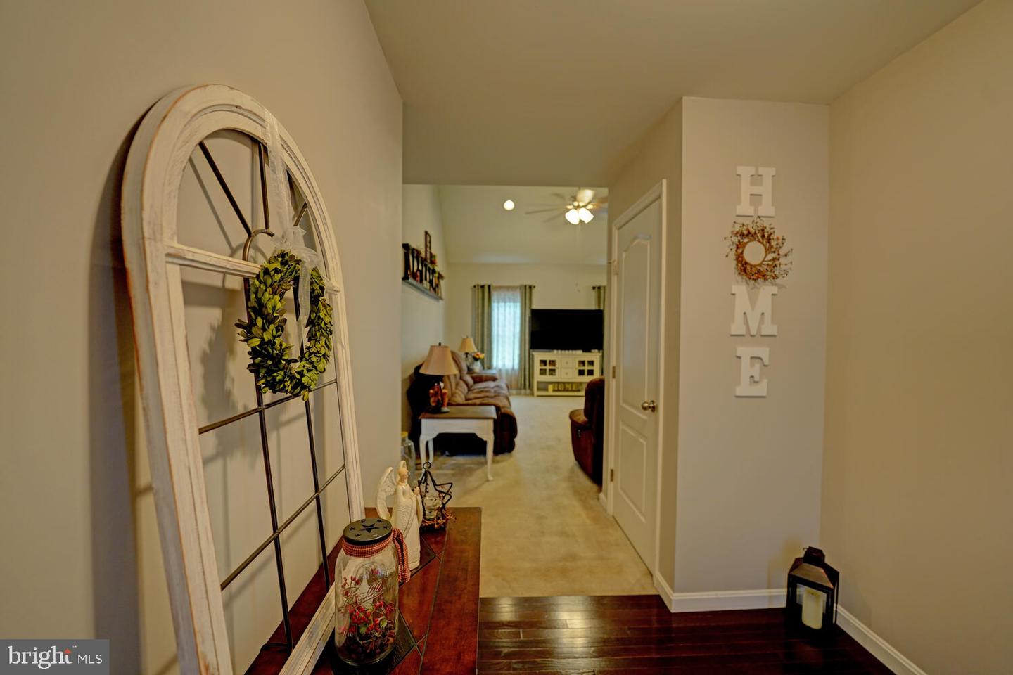 104 E Buck Point Rd