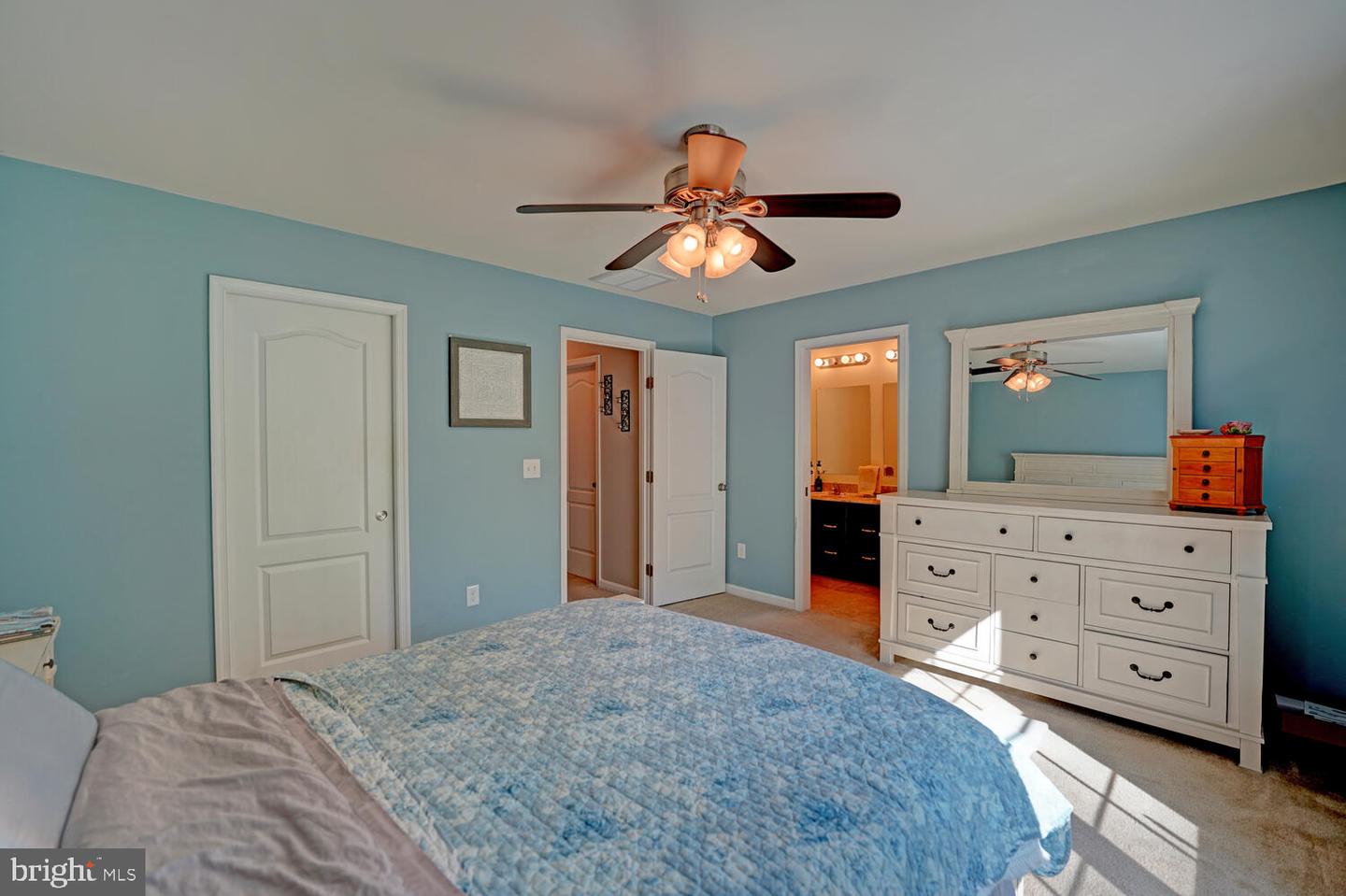 104 E Buck Point Rd
