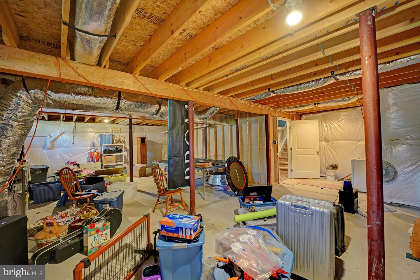 104 E Buck Point Rd