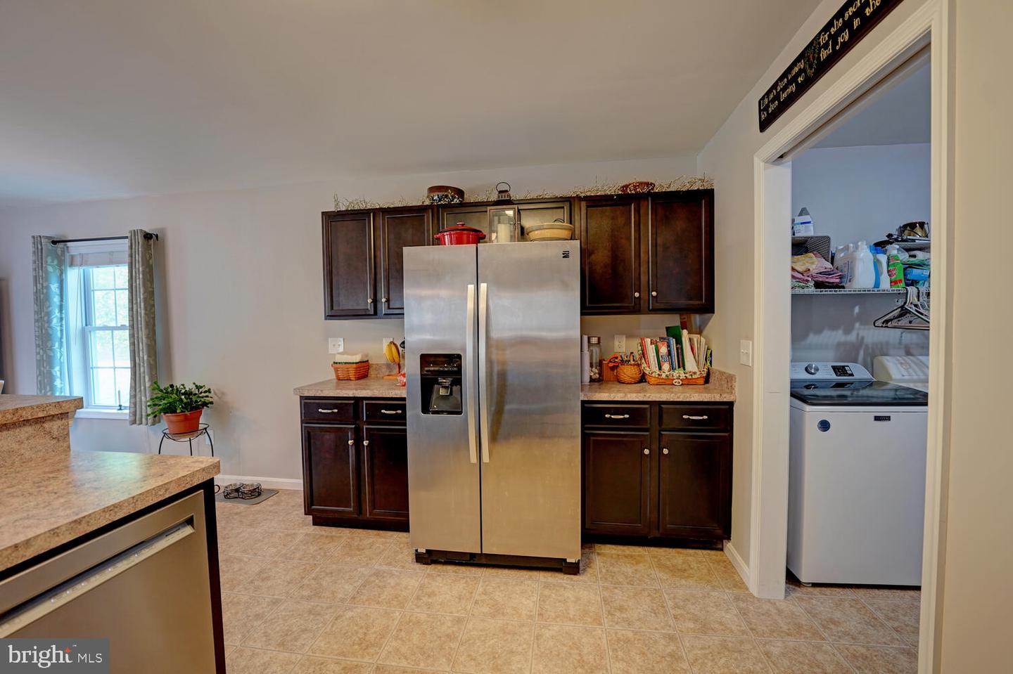 104 E Buck Point Rd