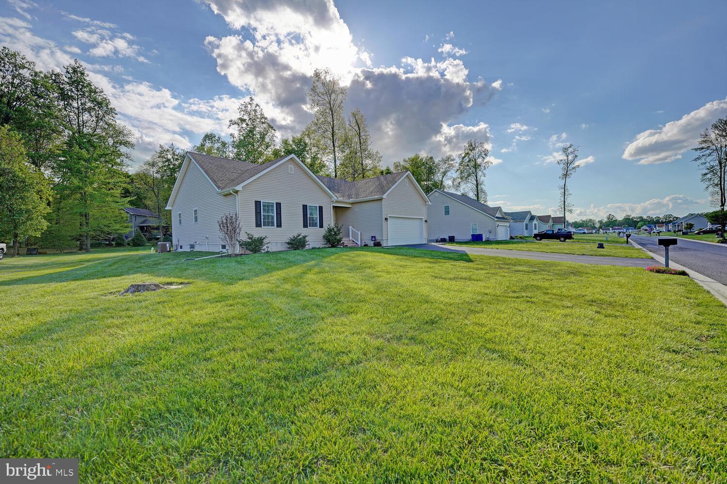 104 E Buck Point Rd