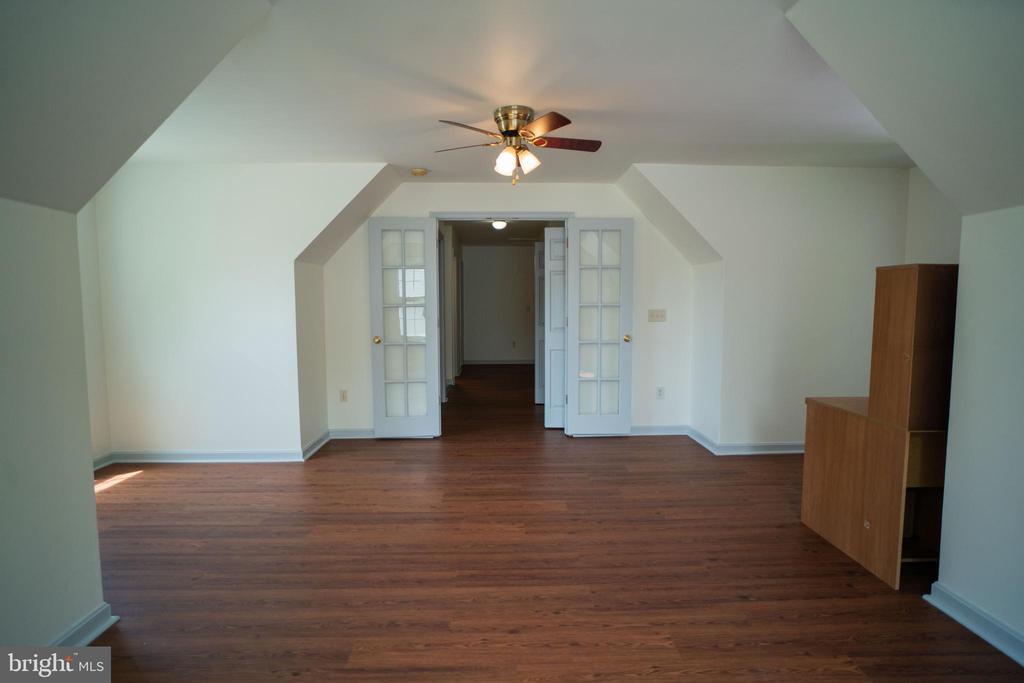 450 Quaker Hill Rd