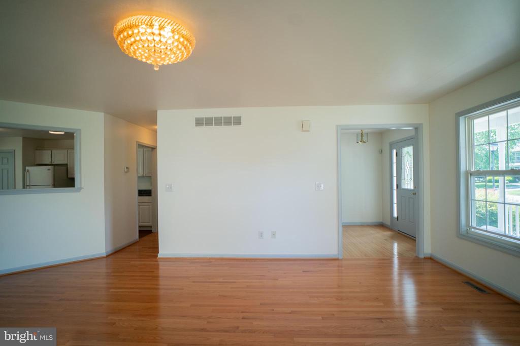 450 Quaker Hill Rd
