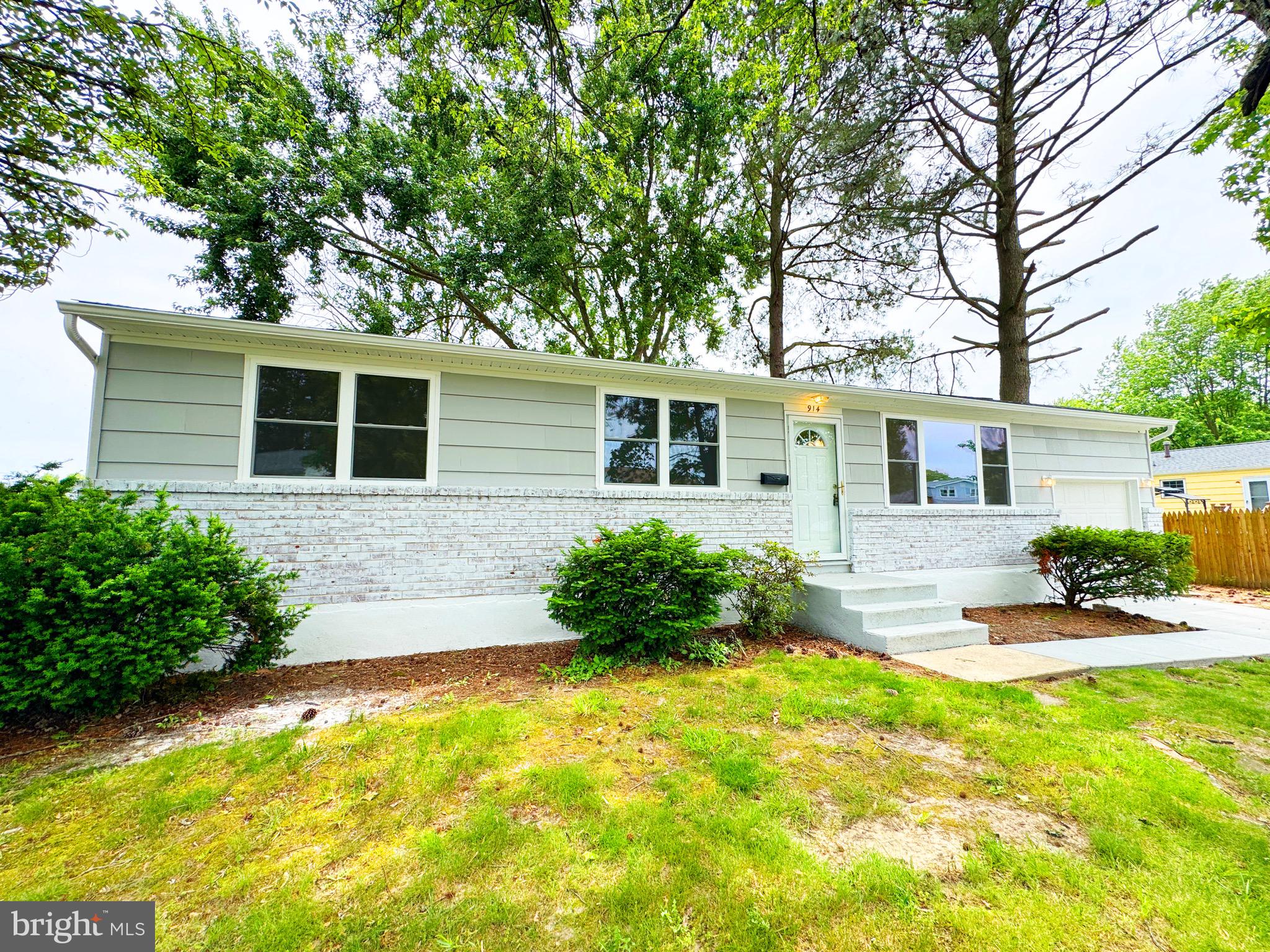 914 Townsend Blvd