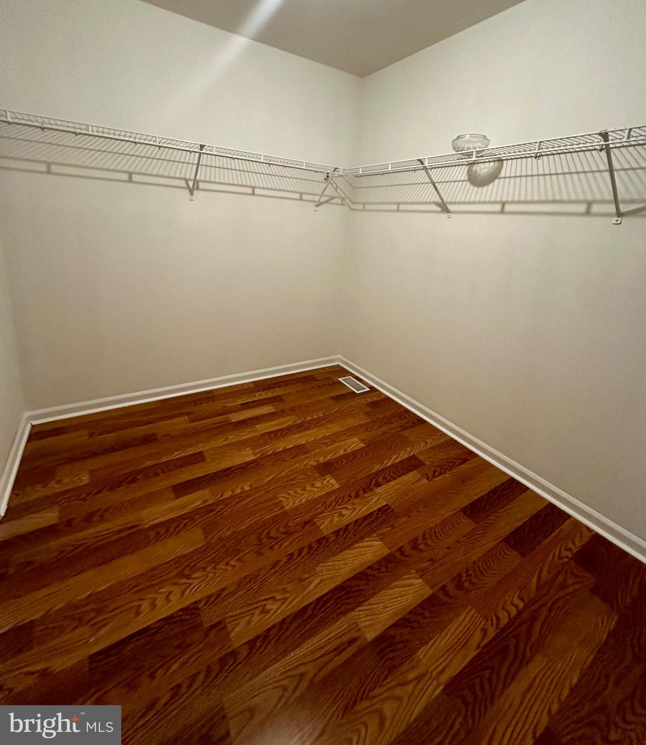 146 CHESAPEAKE LN