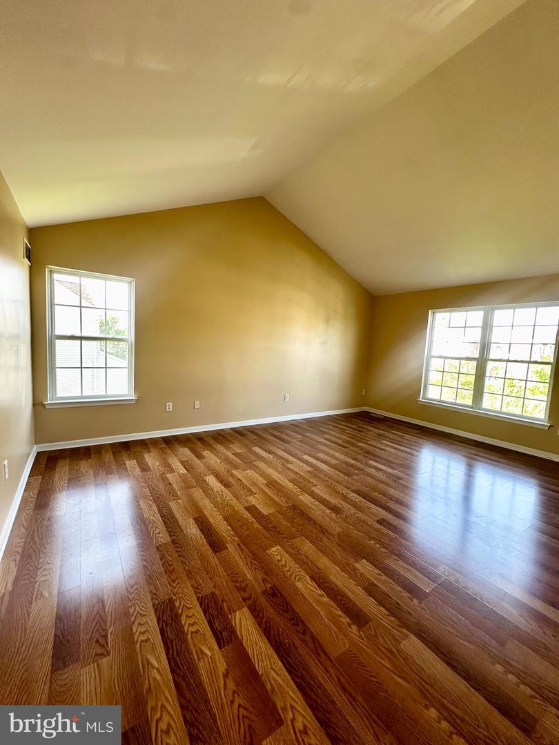 146 CHESAPEAKE LN