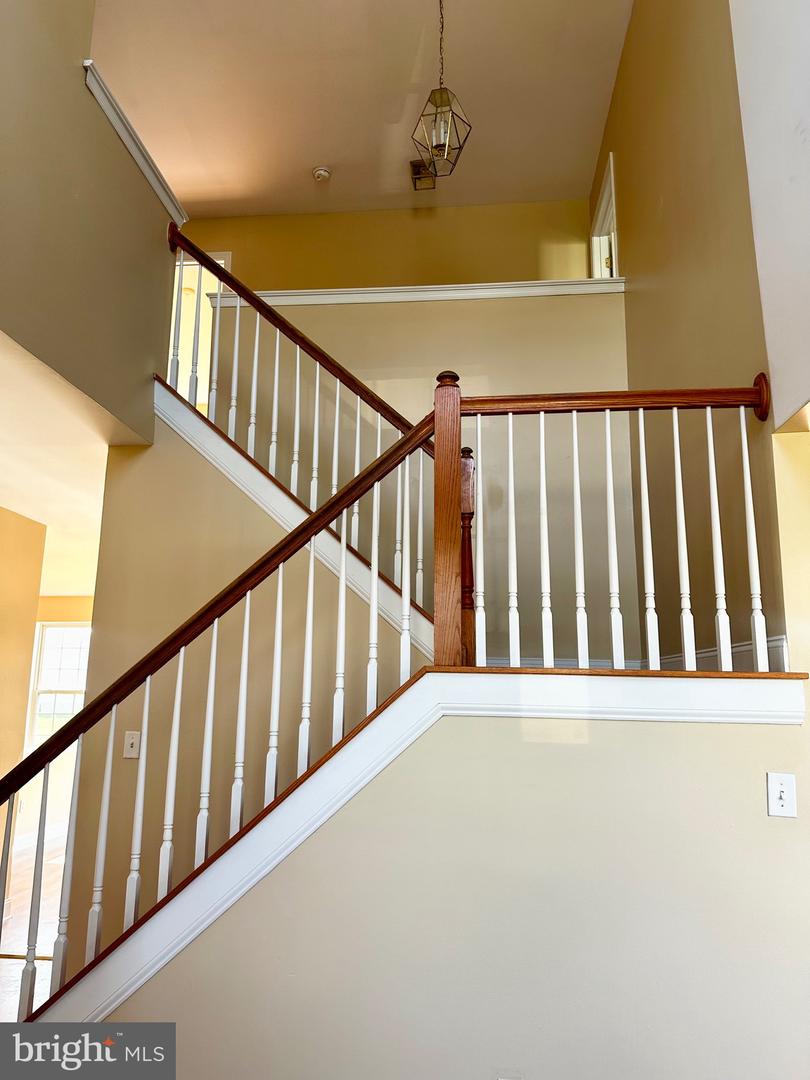 146 CHESAPEAKE LN