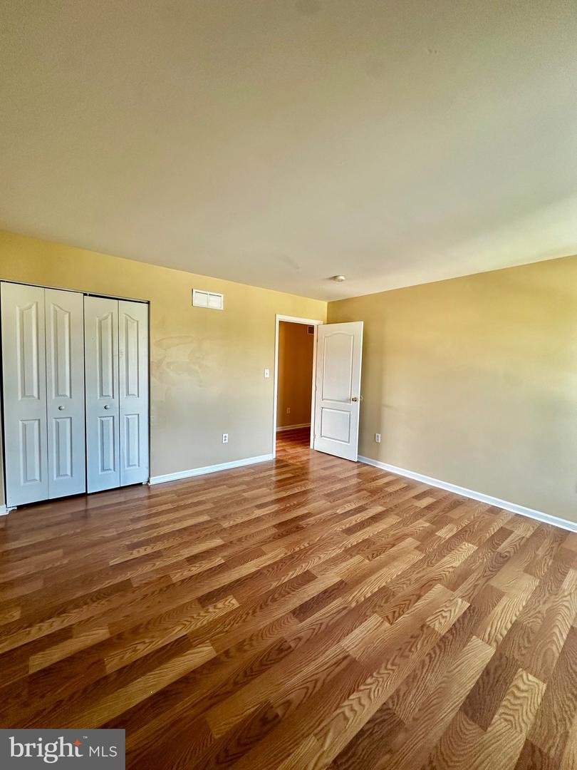 146 CHESAPEAKE LN