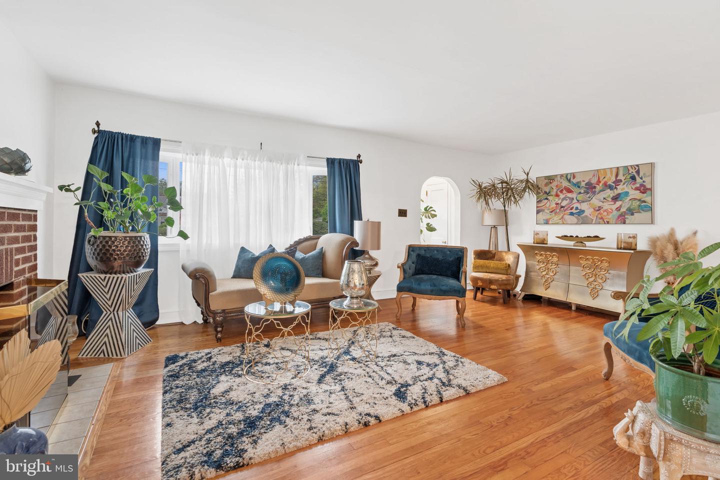 210 Sterling Ave