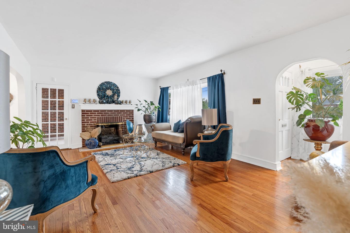 210 Sterling Ave
