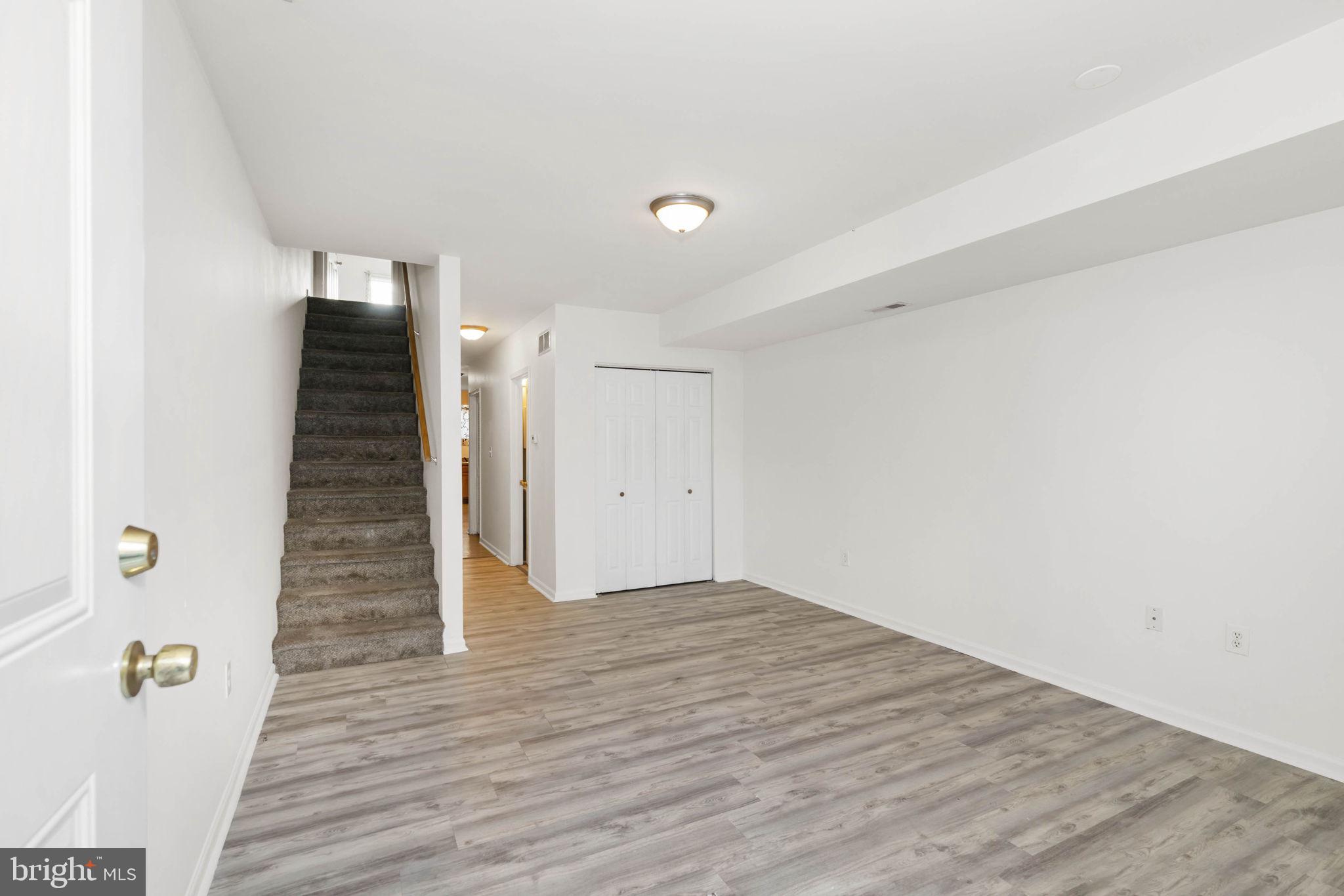 826 Kirkwood St