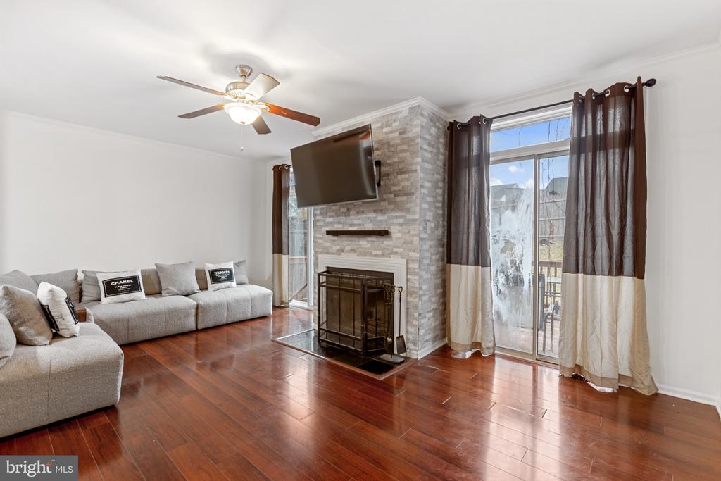 137 Mendel Ct