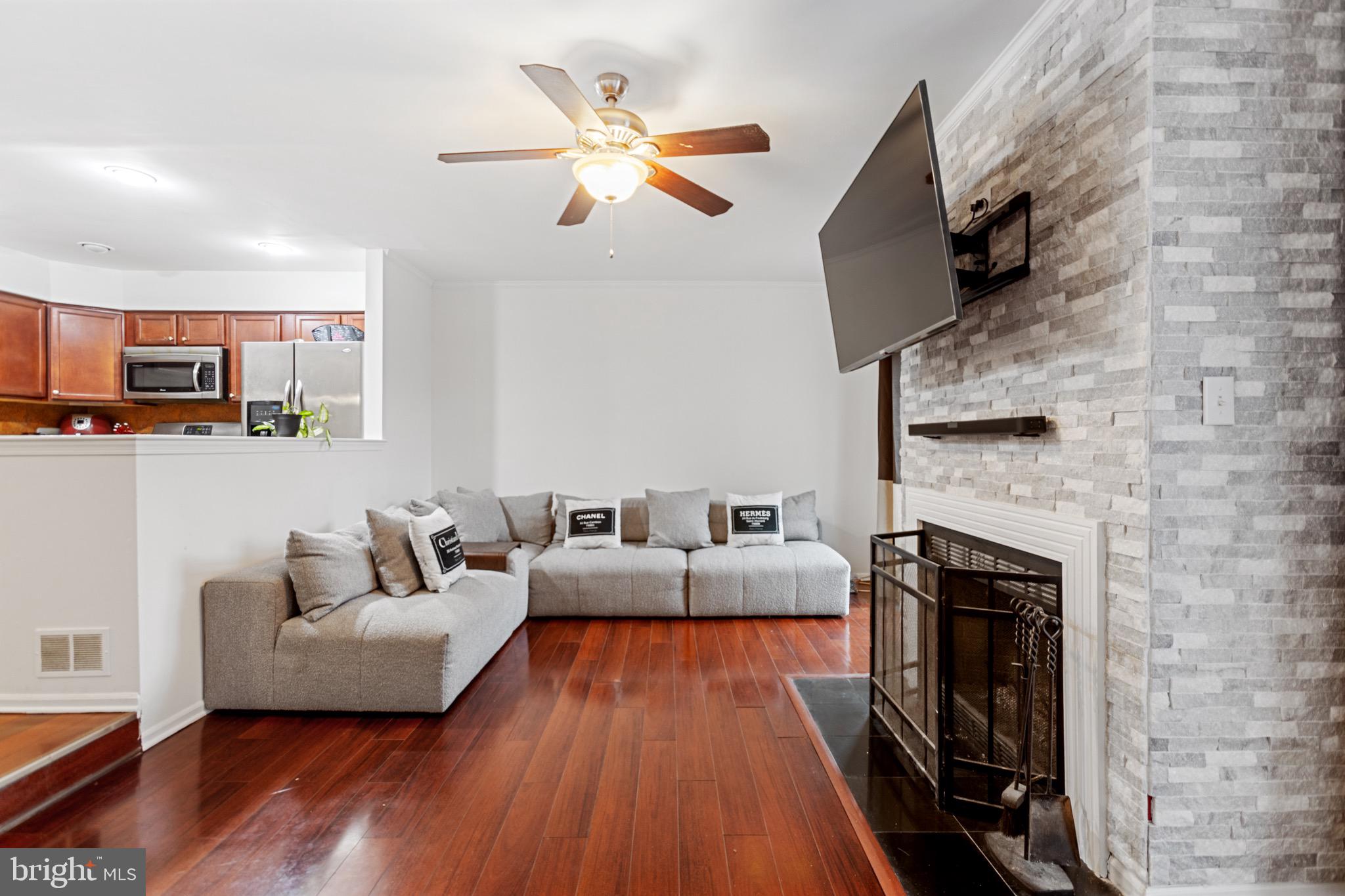 137 Mendel Ct