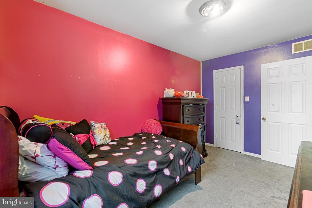 137 Mendel Ct